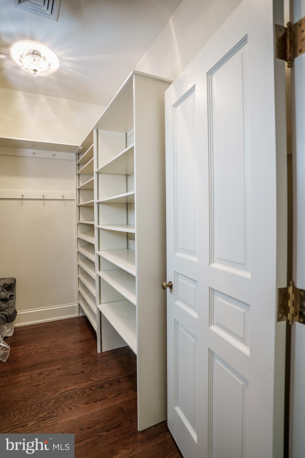 SCHOOL LANE HILLS - Residential