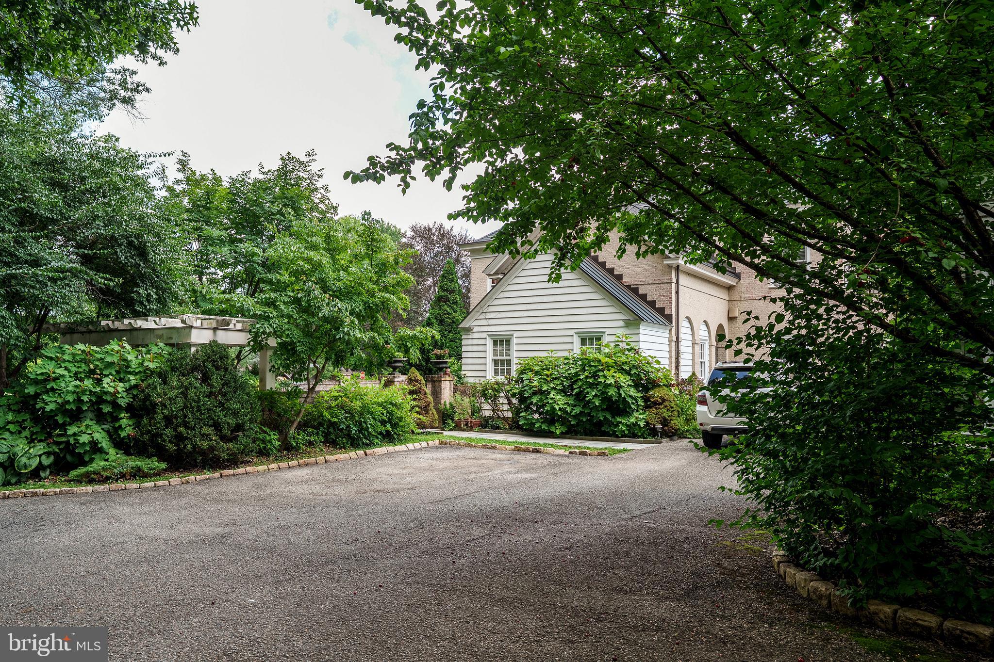 SCHOOL LANE HILLS - Residential