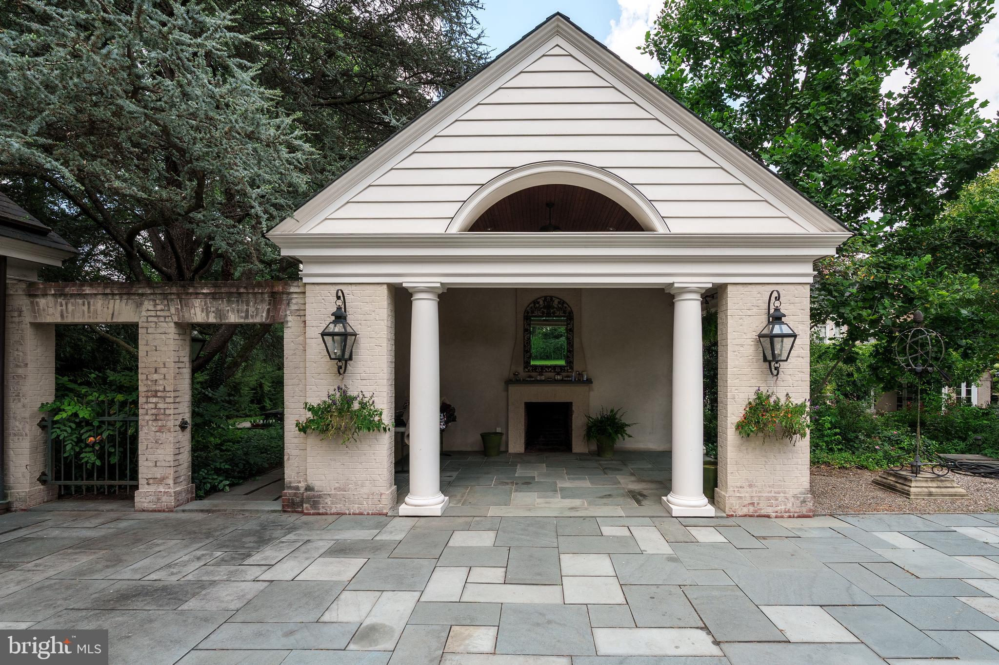 SCHOOL LANE HILLS - Residential