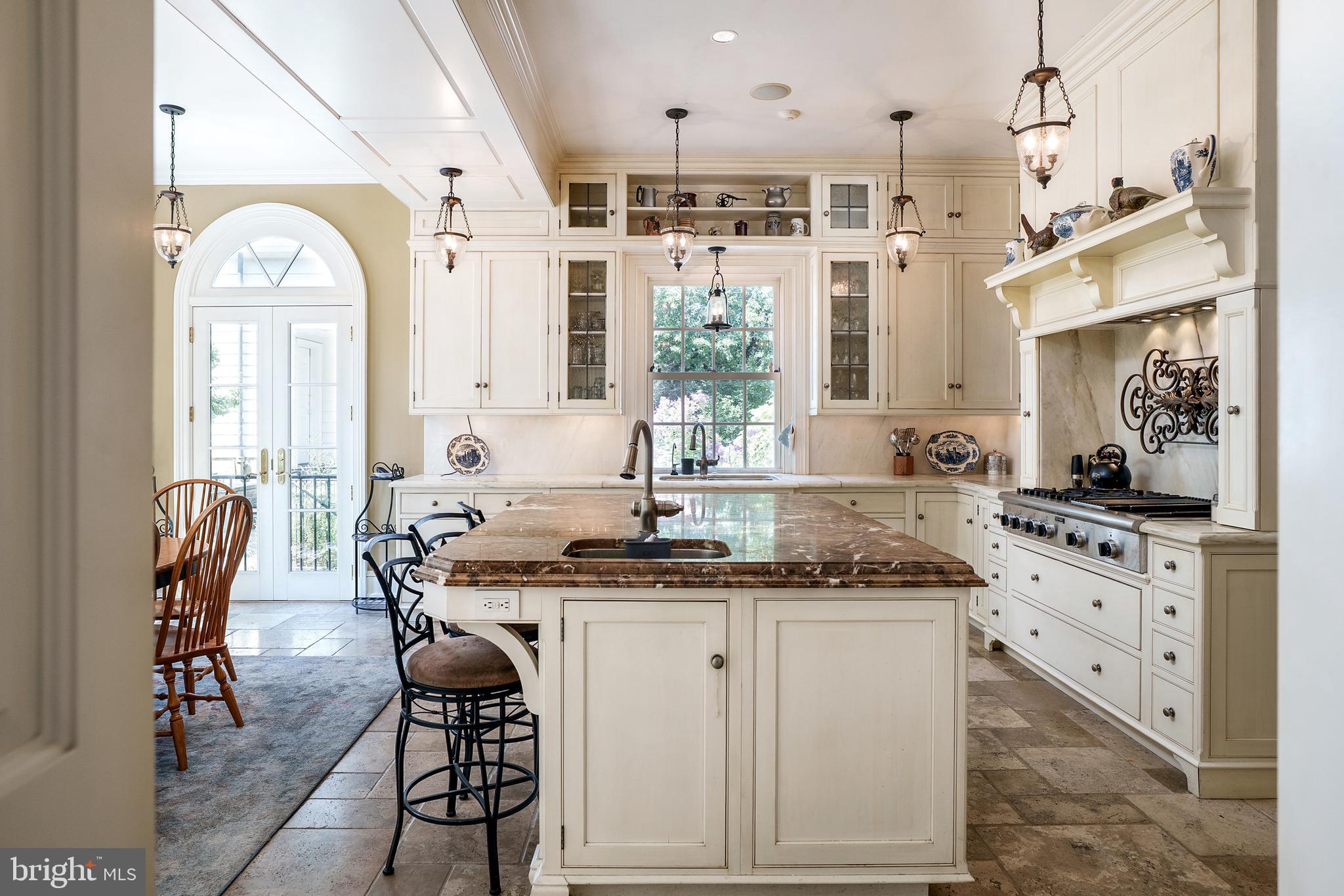 SCHOOL LANE HILLS - Residential