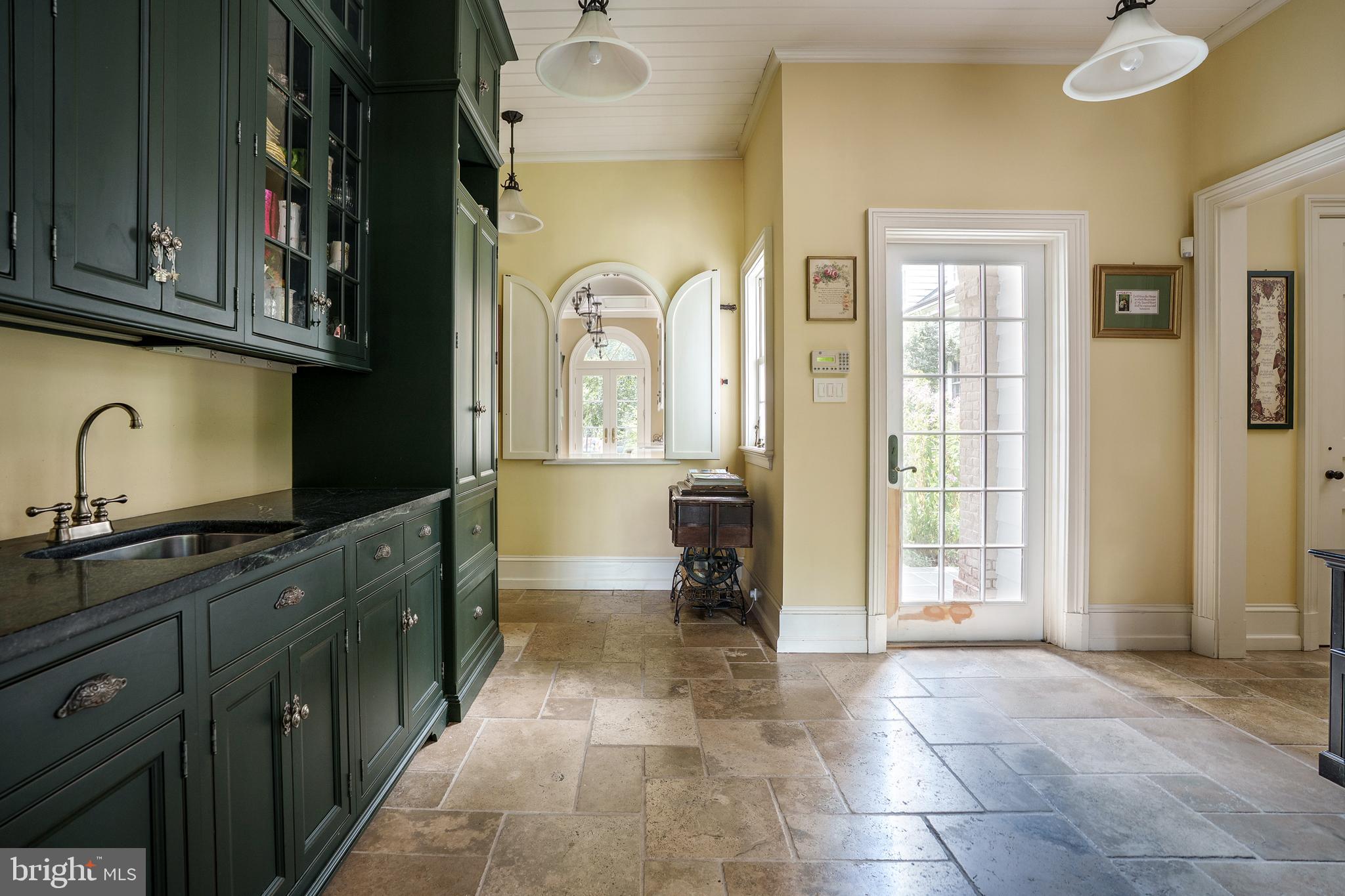 SCHOOL LANE HILLS - Residential