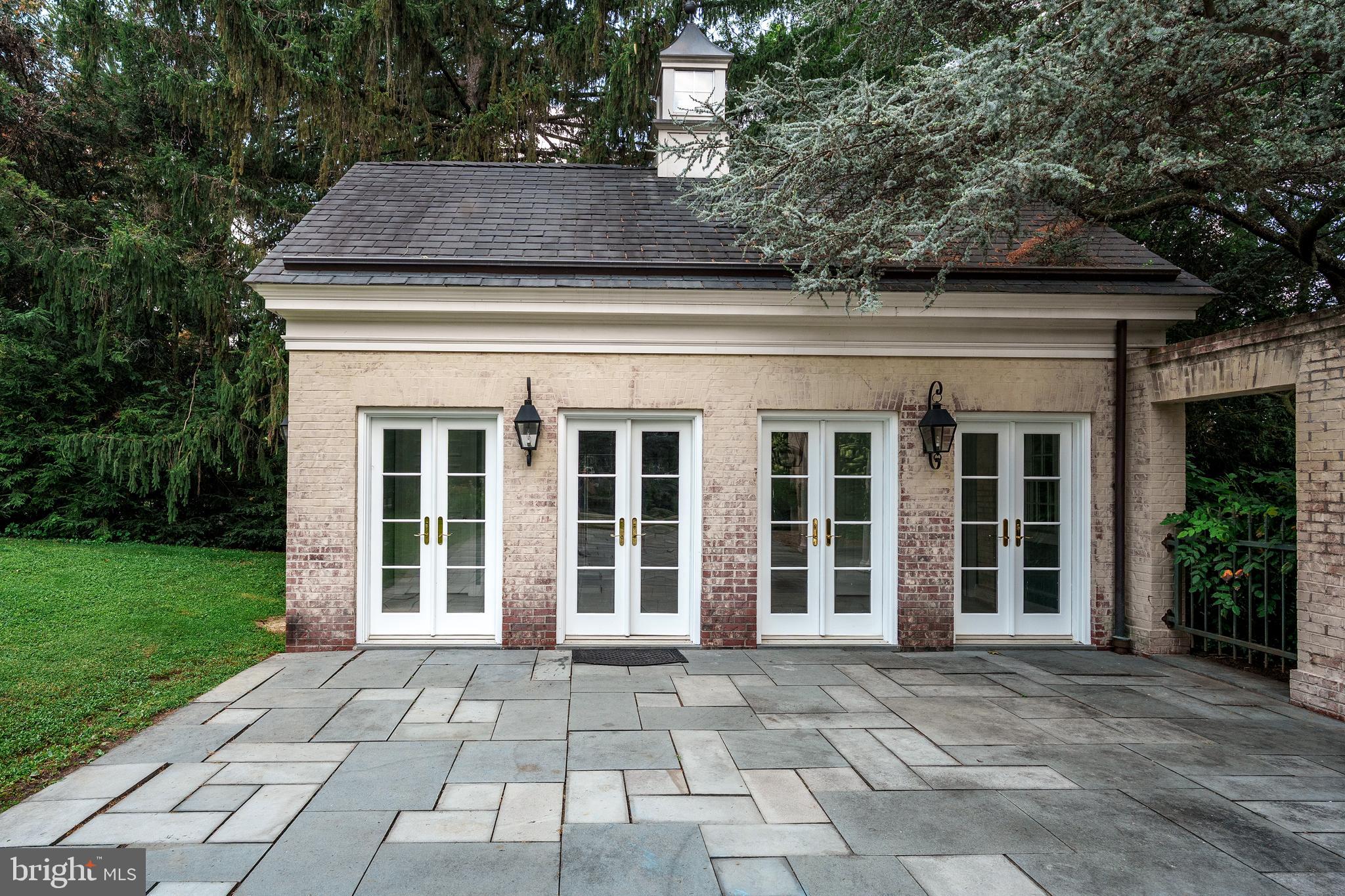 SCHOOL LANE HILLS - Residential