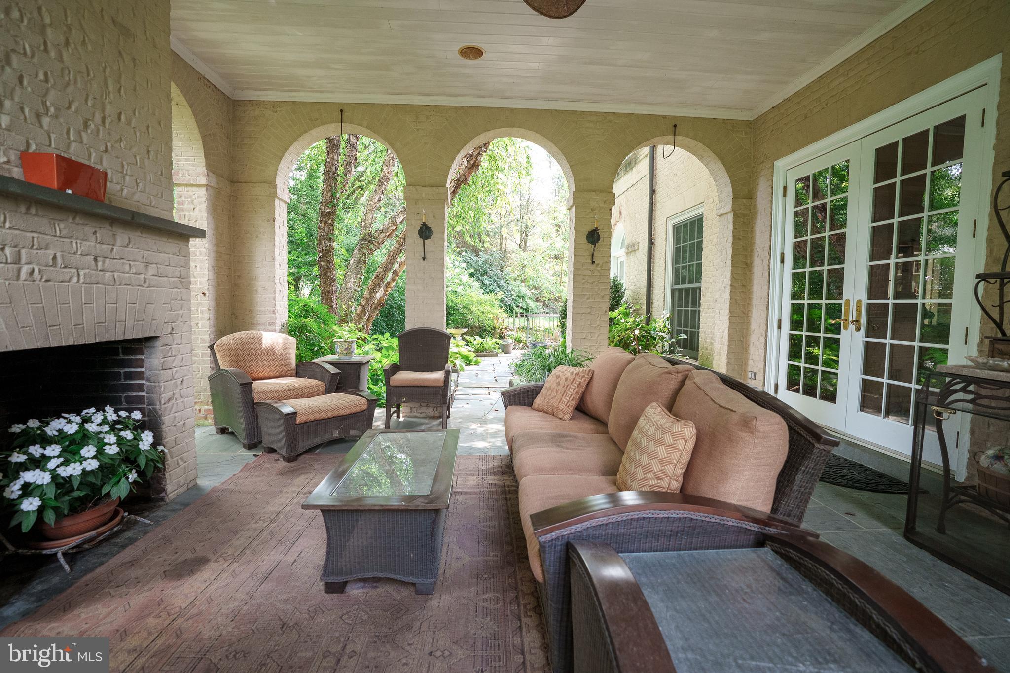 SCHOOL LANE HILLS - Residential