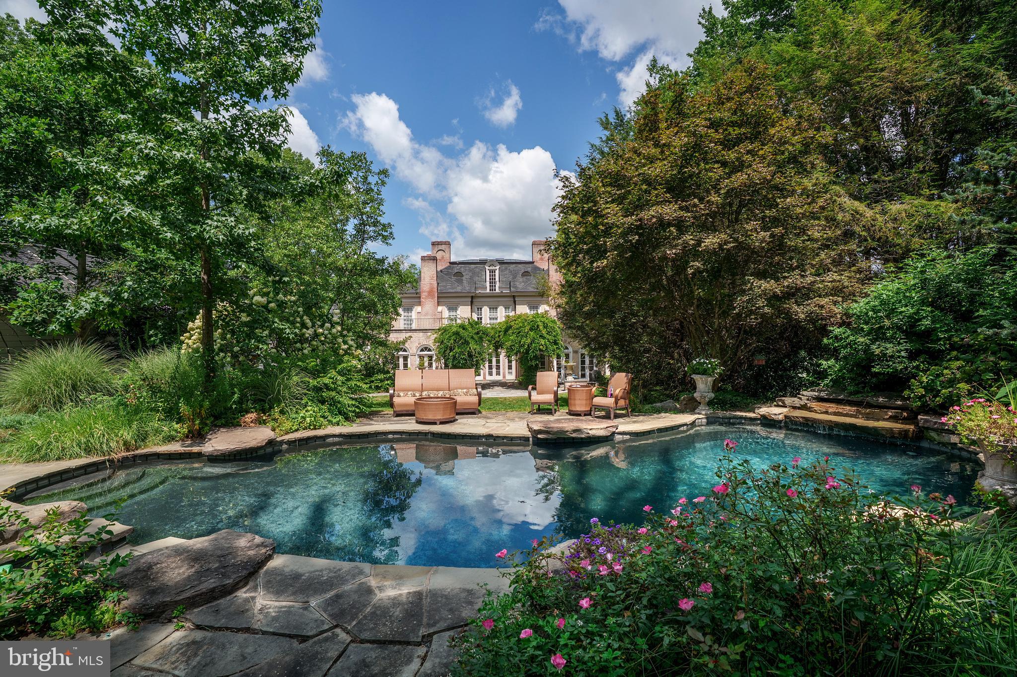 SCHOOL LANE HILLS - Residential