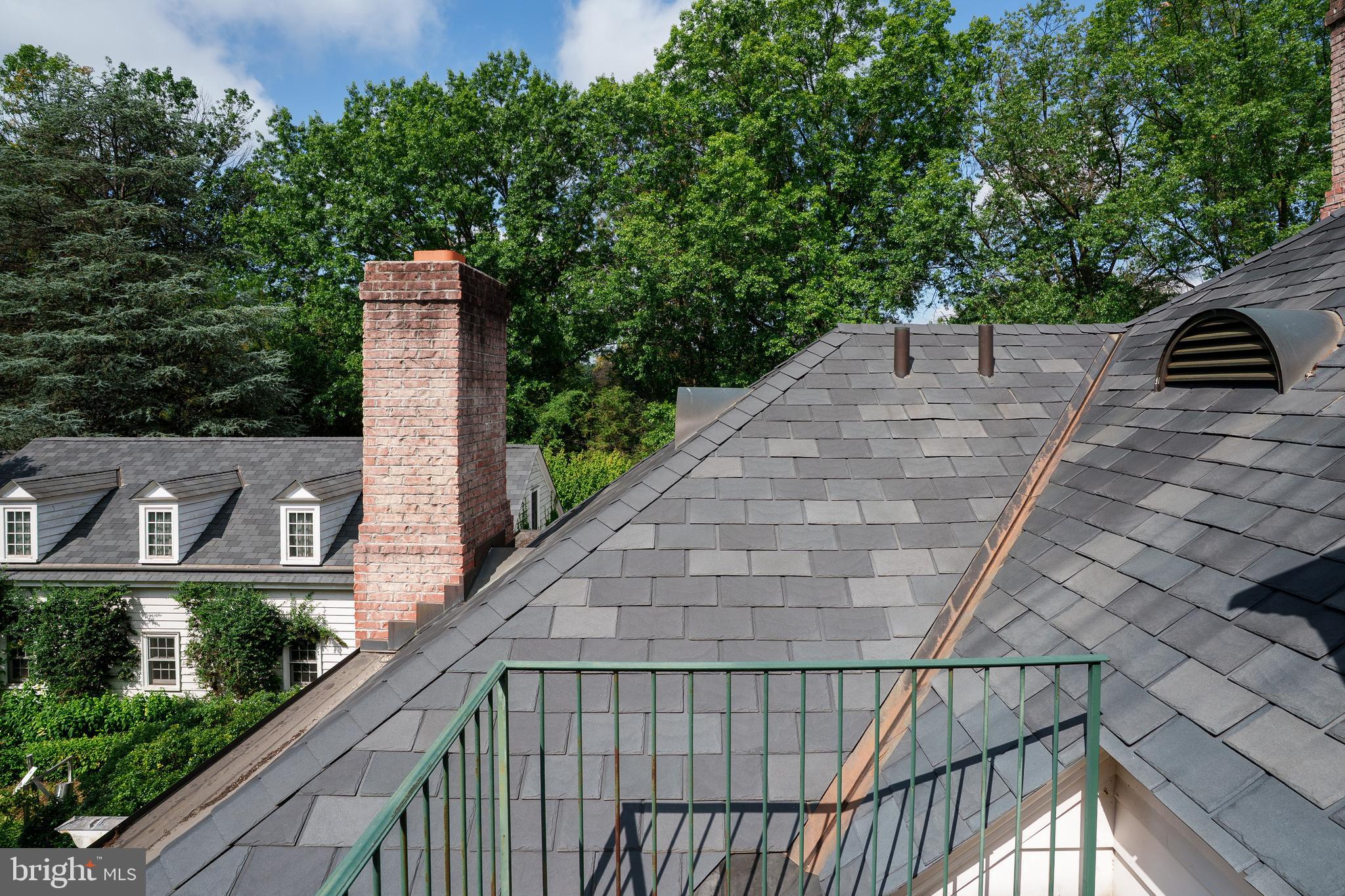 SCHOOL LANE HILLS - Residential