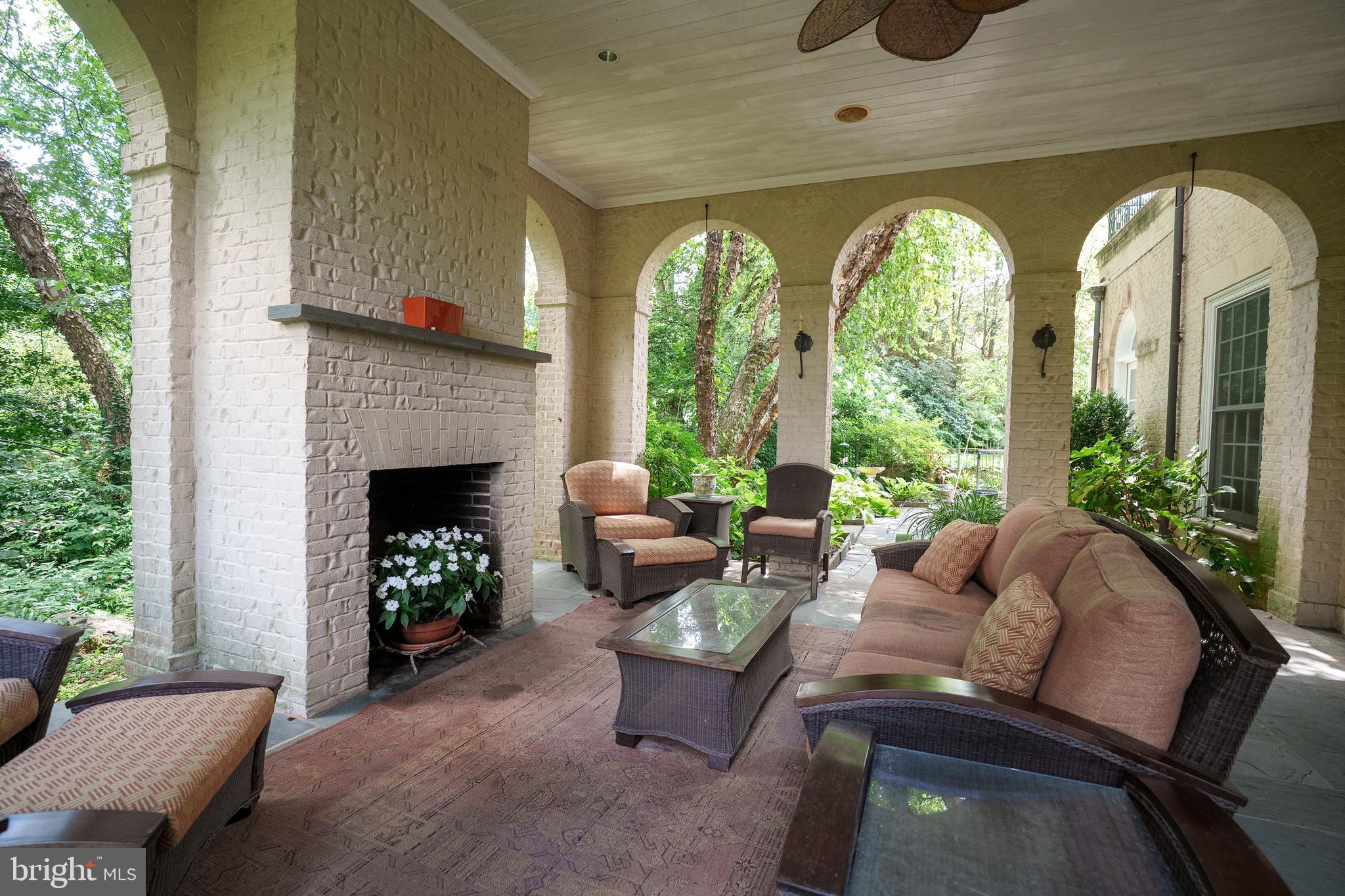 SCHOOL LANE HILLS - Residential