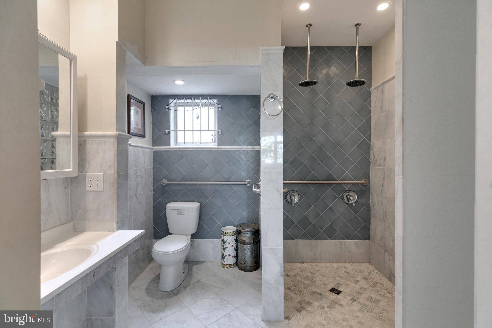 PHILADELPHIA (SOUTH) - Residential