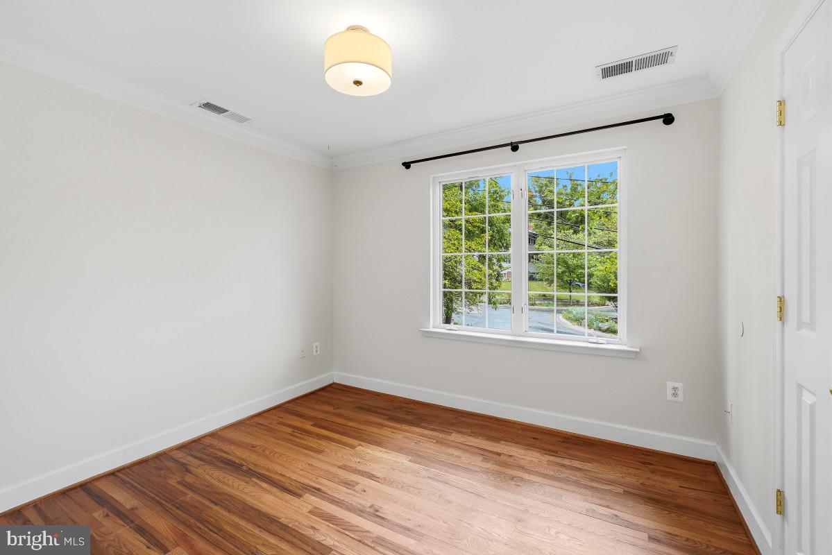 TAKOMA PARK - Residential