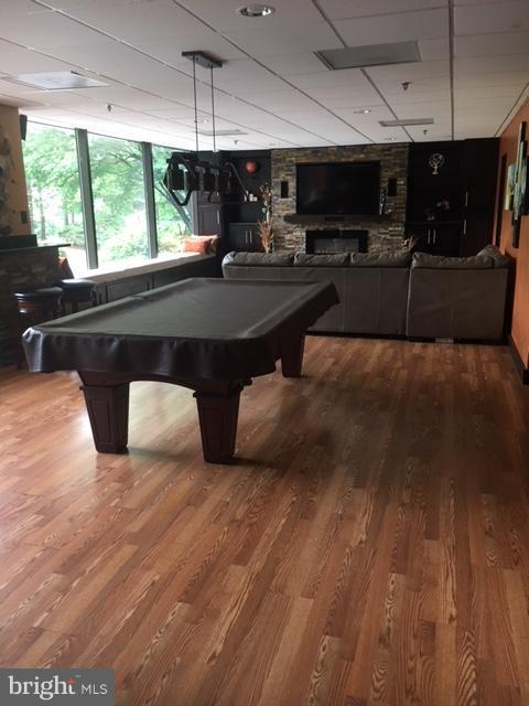 LAKESIDE PLAZA - Residential Lease