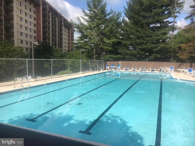 LAKESIDE PLAZA - Residential Lease