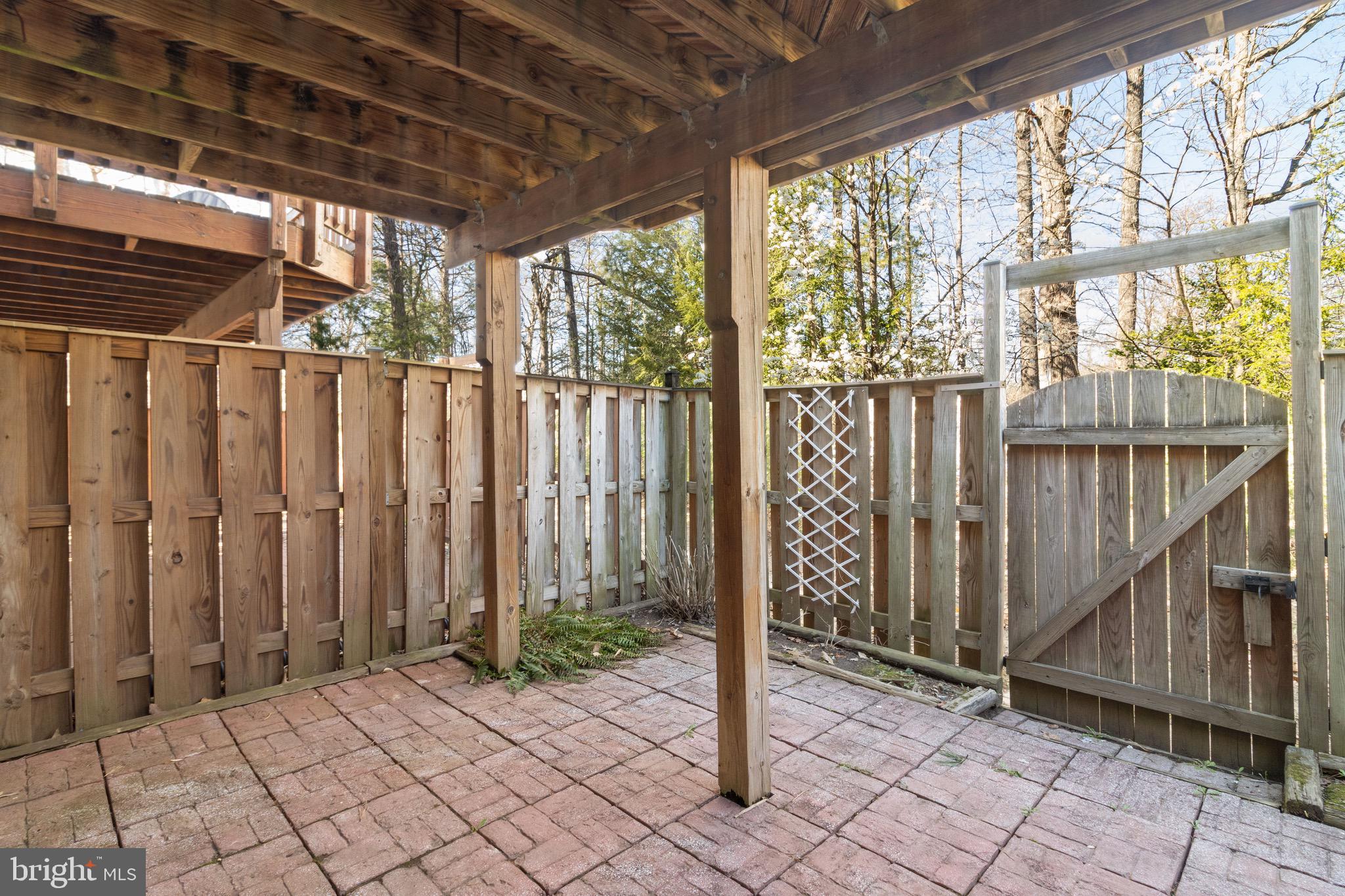 GREEN RIDGE COZZOS - Residential