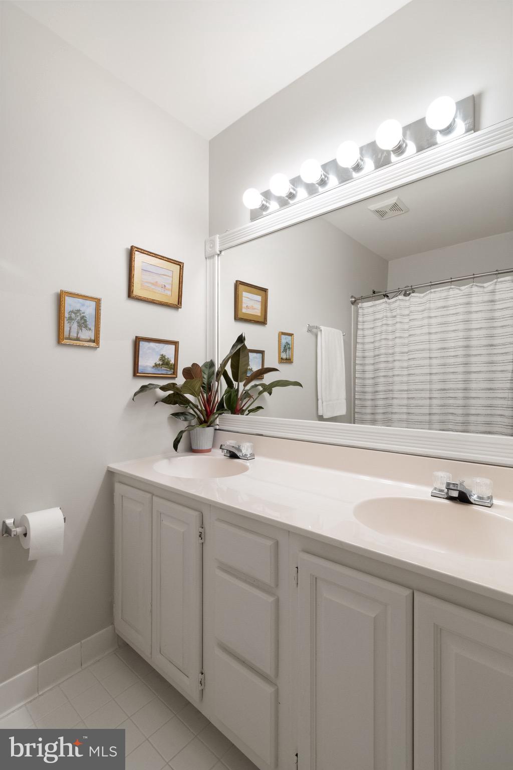 GREEN RIDGE COZZOS - Residential