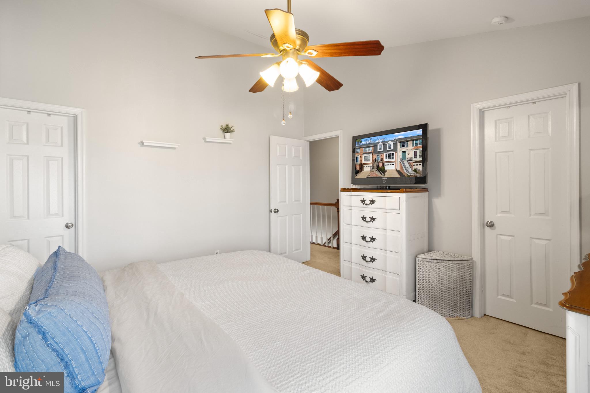 GREEN RIDGE COZZOS - Residential