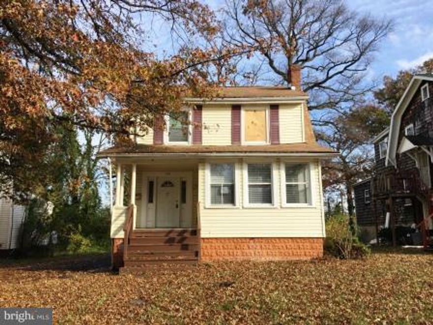 4 Bedroom 2  full bath Colonial w nice size yard! C/AC, rear deck, open floor plan, hardwood floors in living room & dining room, HUGE driveway!! Large unfinished basement, could be finished for an add'l bedroom & bath. Property needs work but has lots of potential!! SOLD AS-IS. GR/HOA/Condo/FF fees TBD by buyer.>> AGENTS   SEE AGENT REMARKS FOR OFFER INSTRUCTIONS.