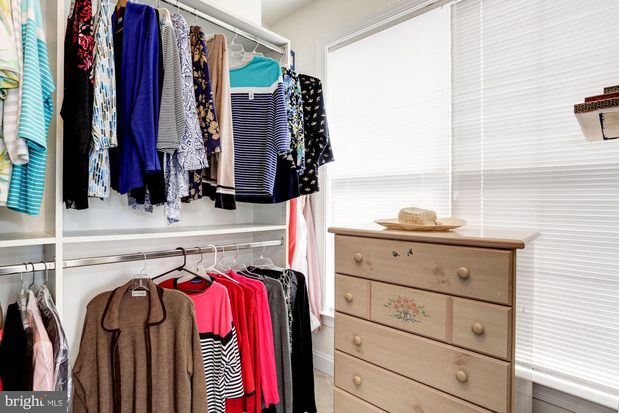 FORTNIGHTLY SQUARE - Residential