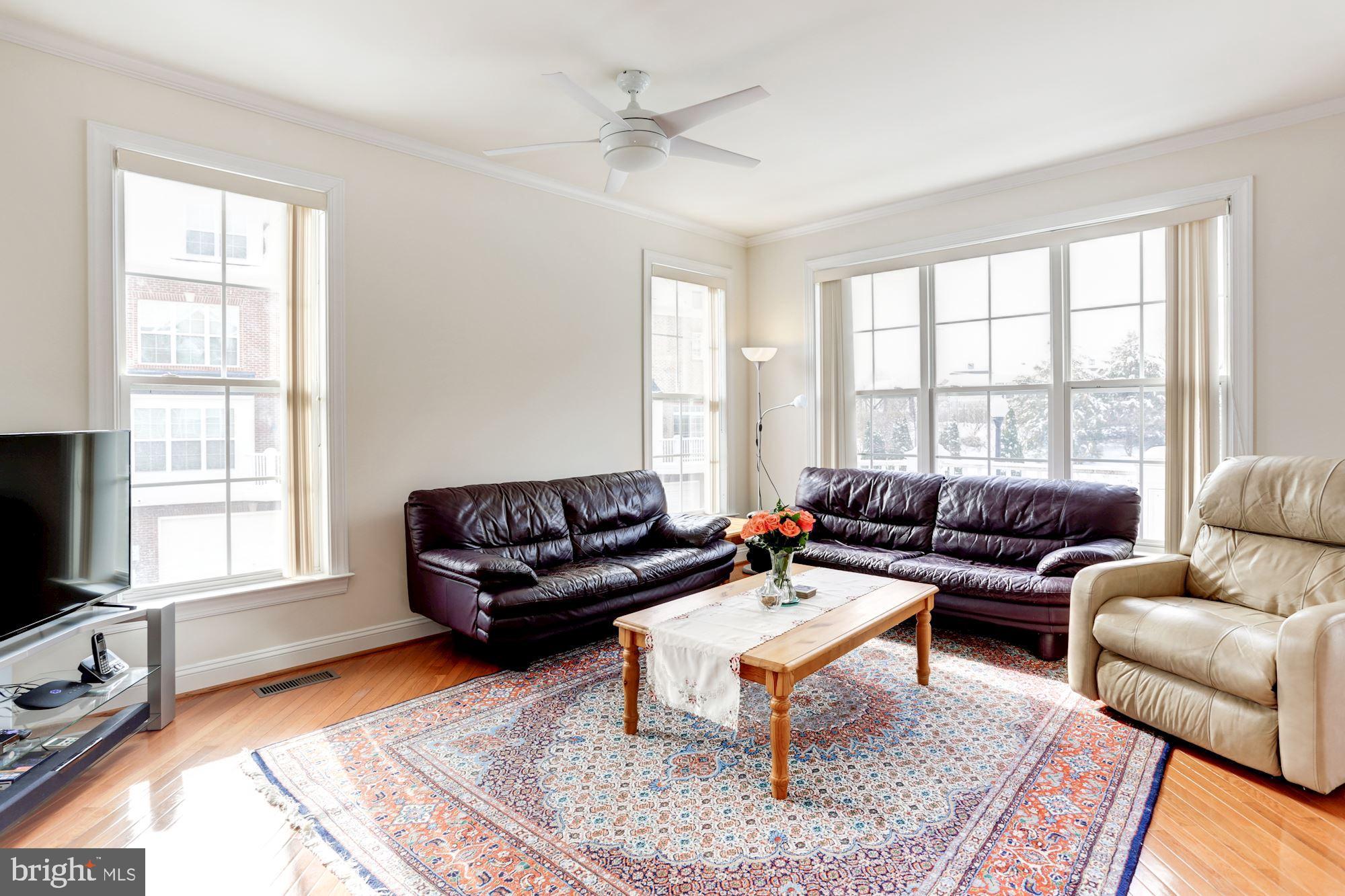 FORTNIGHTLY SQUARE - Residential