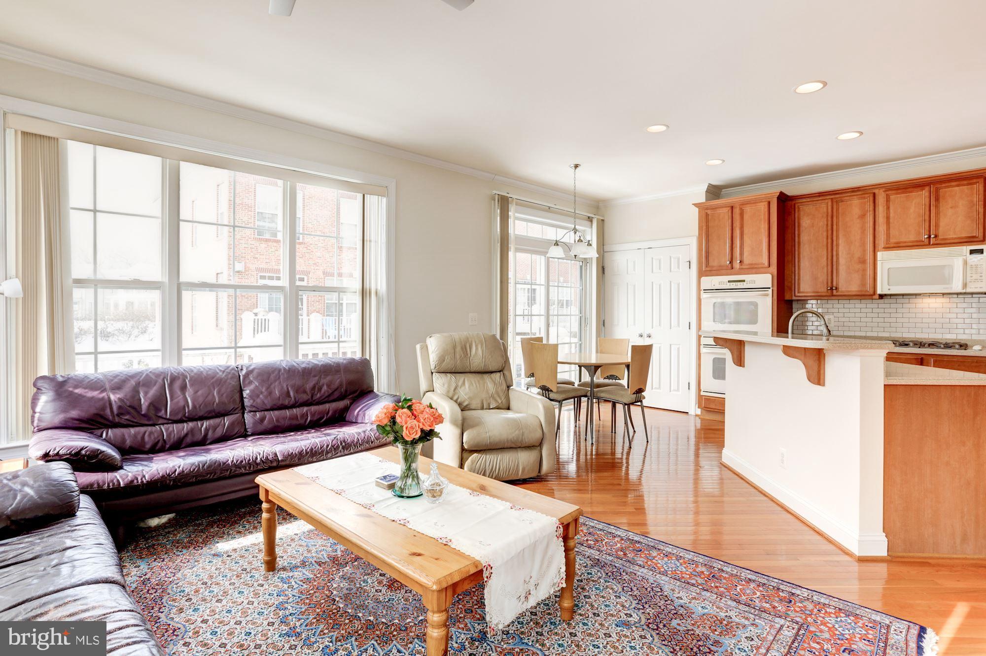 FORTNIGHTLY SQUARE - Residential