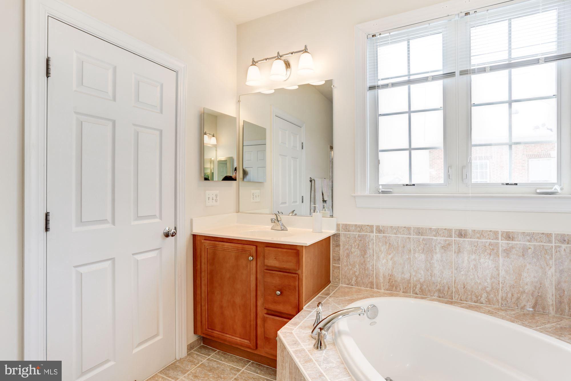 FORTNIGHTLY SQUARE - Residential