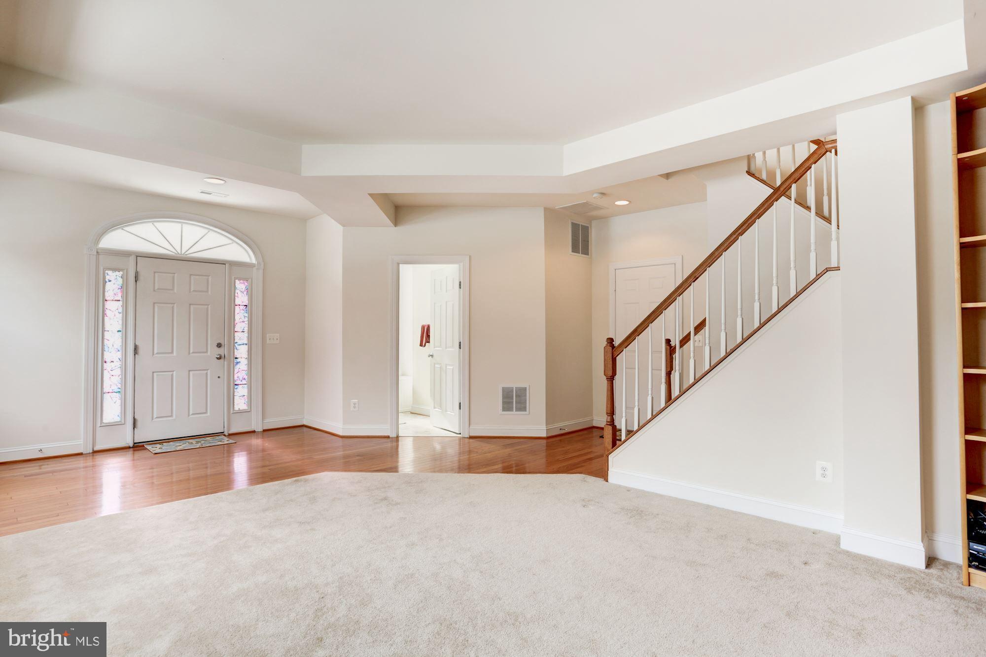 FORTNIGHTLY SQUARE - Residential