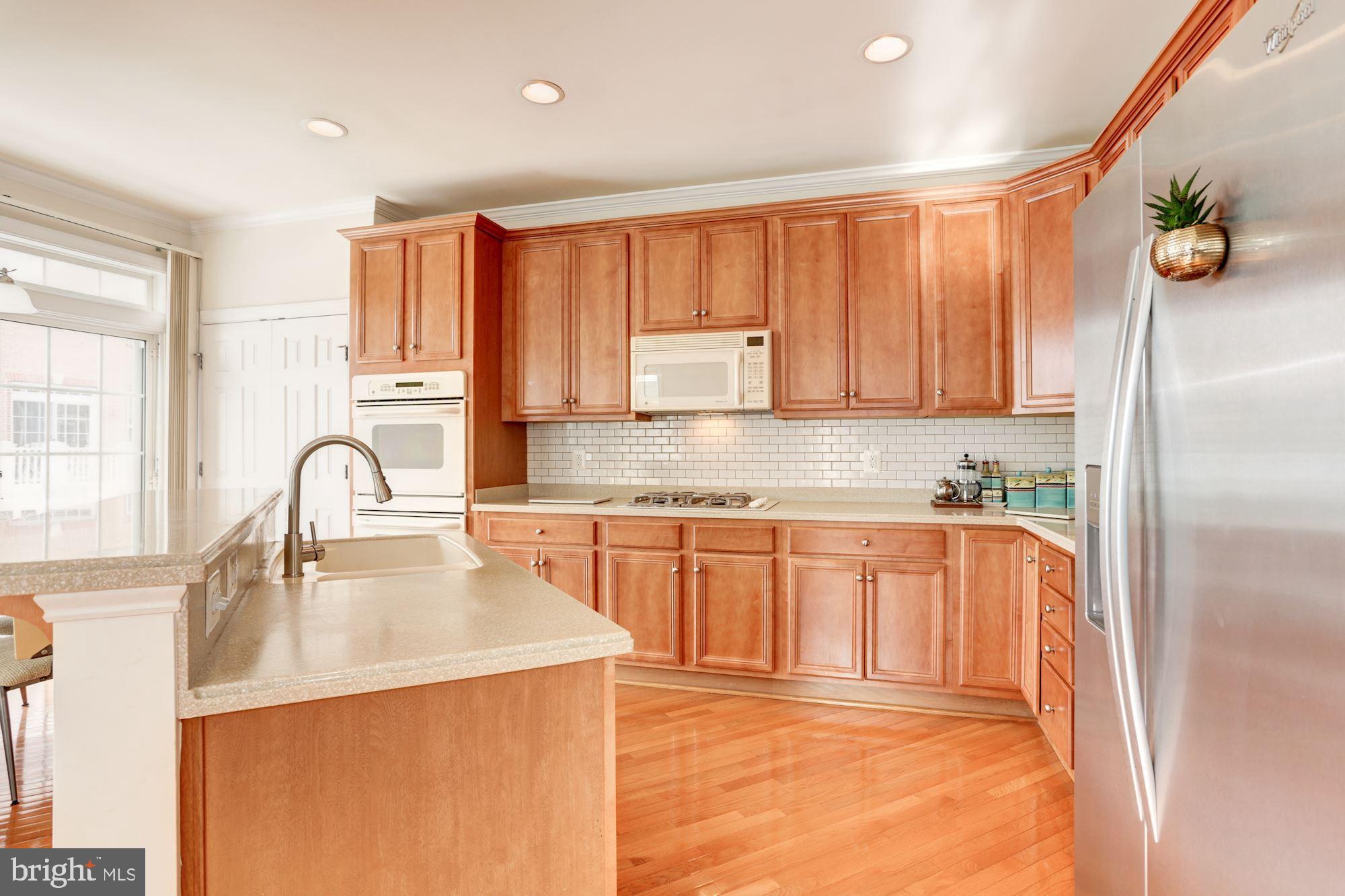 FORTNIGHTLY SQUARE - Residential