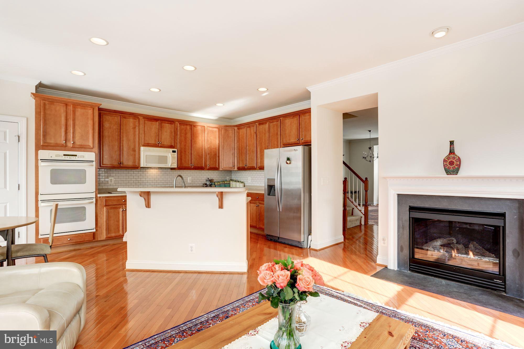 FORTNIGHTLY SQUARE - Residential