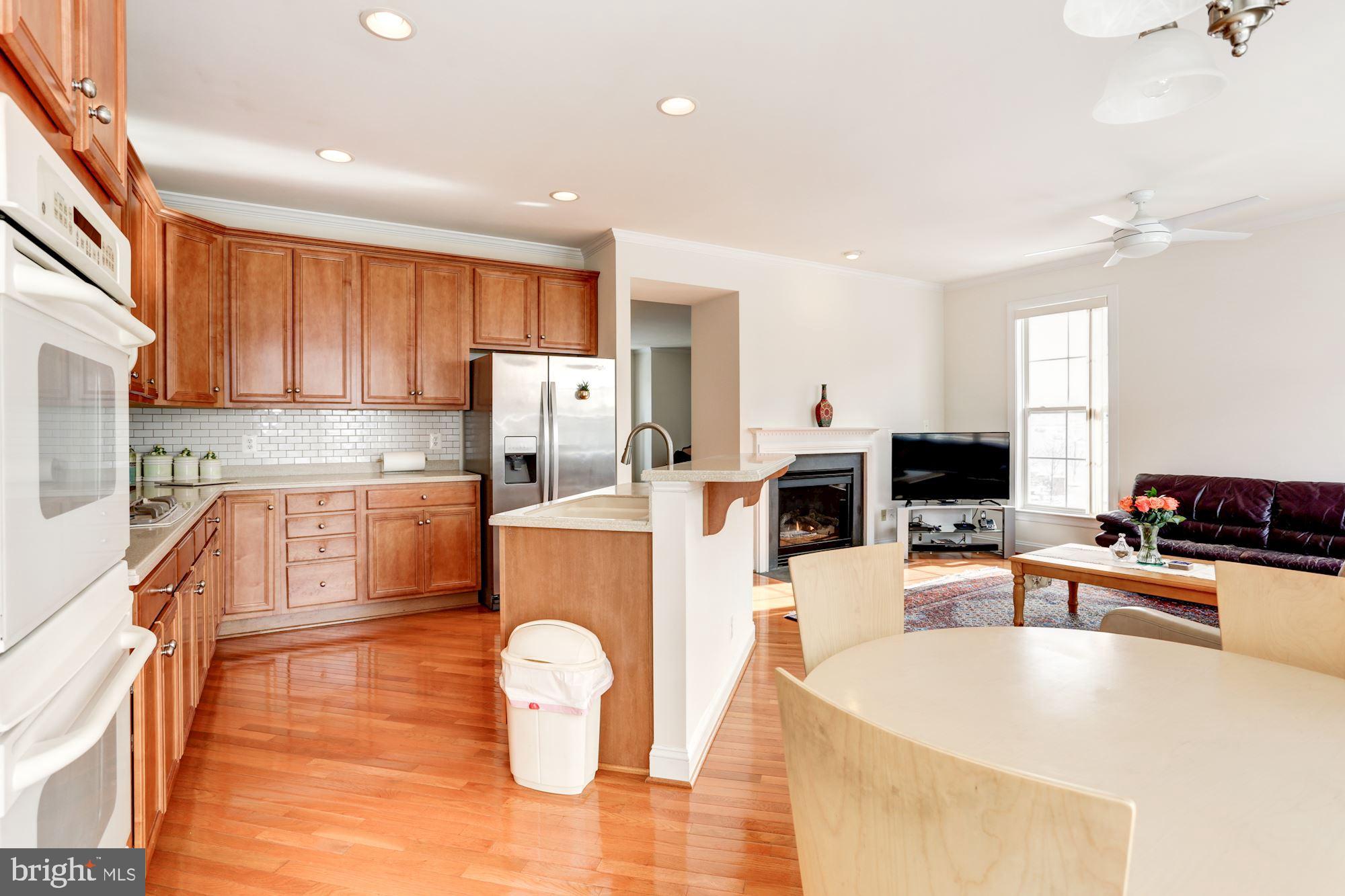 FORTNIGHTLY SQUARE - Residential