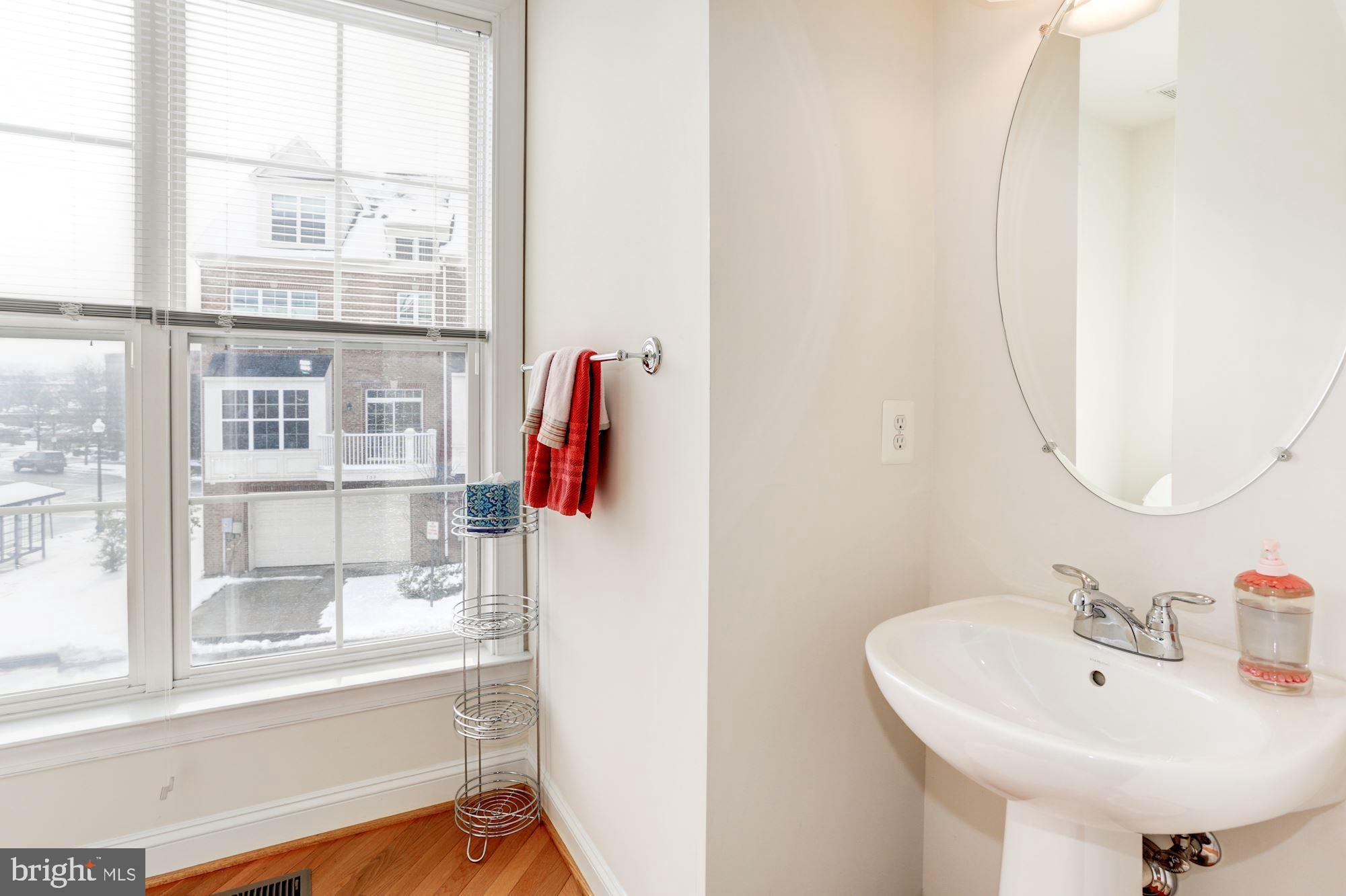 FORTNIGHTLY SQUARE - Residential