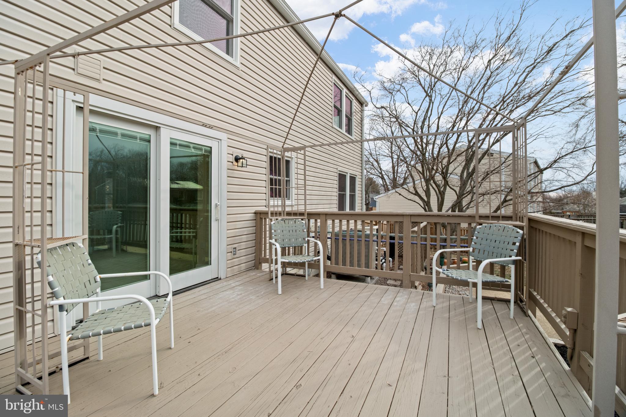 OAK SPRINGS - Residential