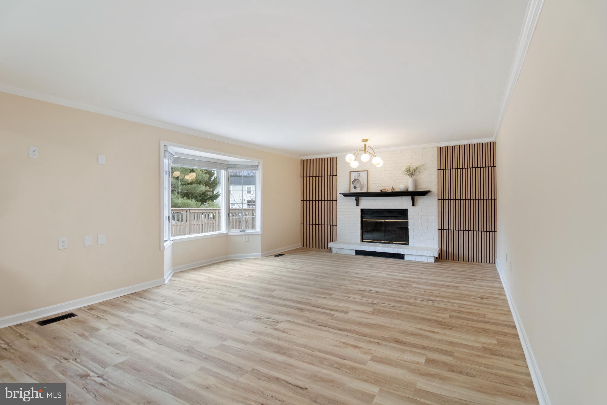 OAK SPRINGS - Residential