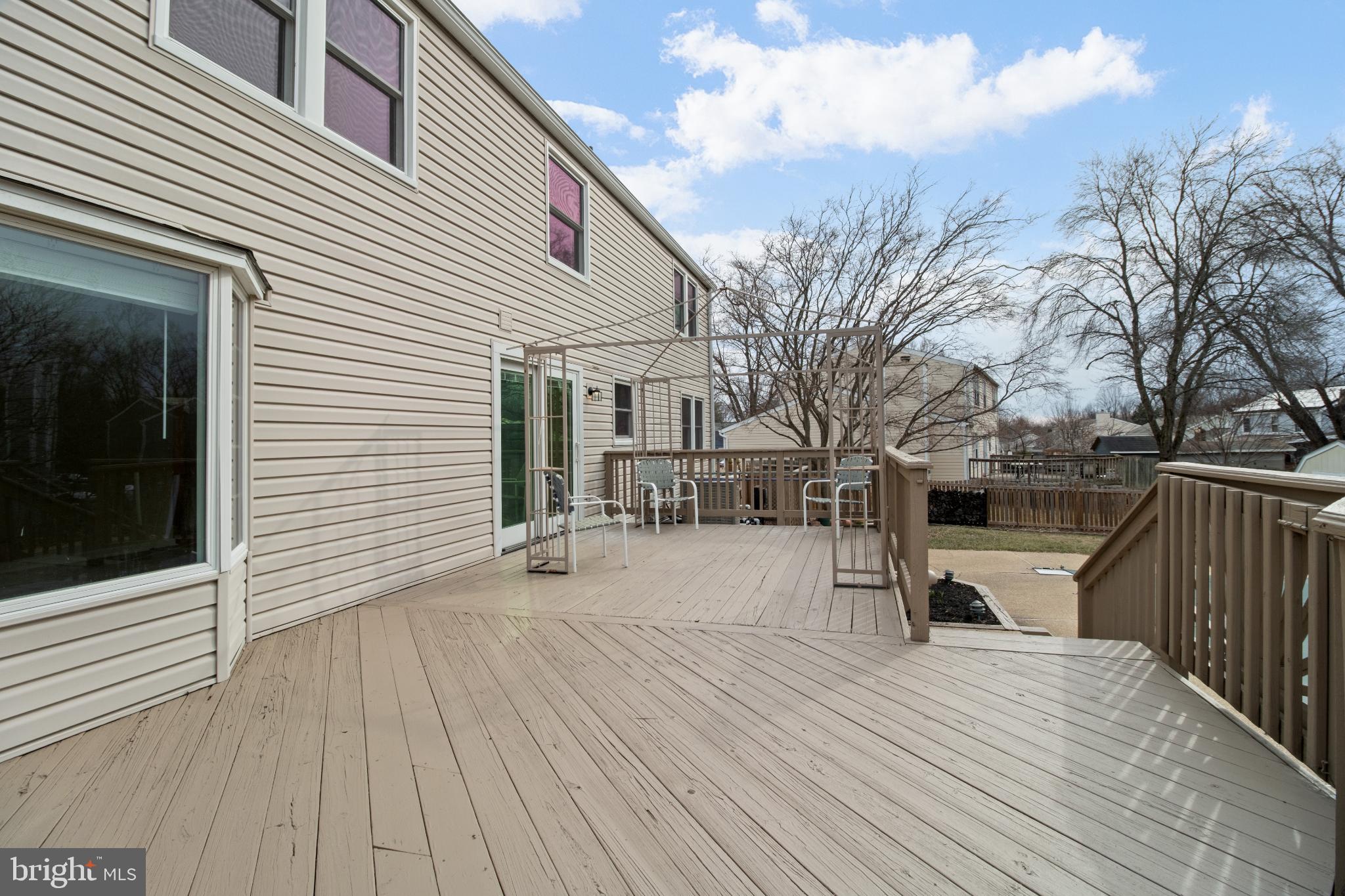 OAK SPRINGS - Residential