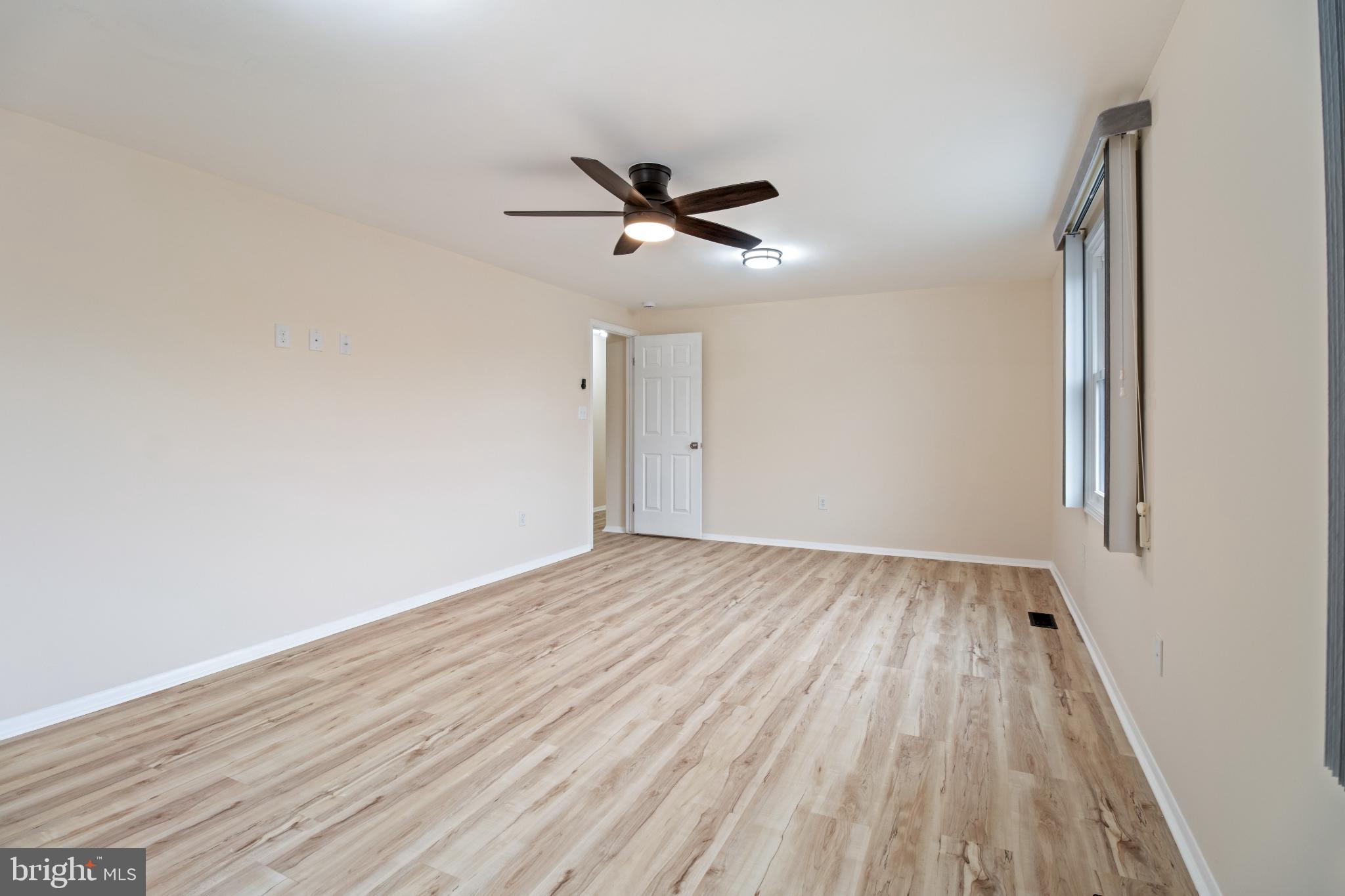 OAK SPRINGS - Residential