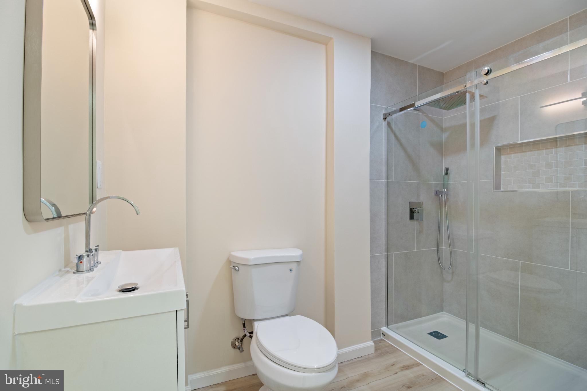 OAK SPRINGS - Residential