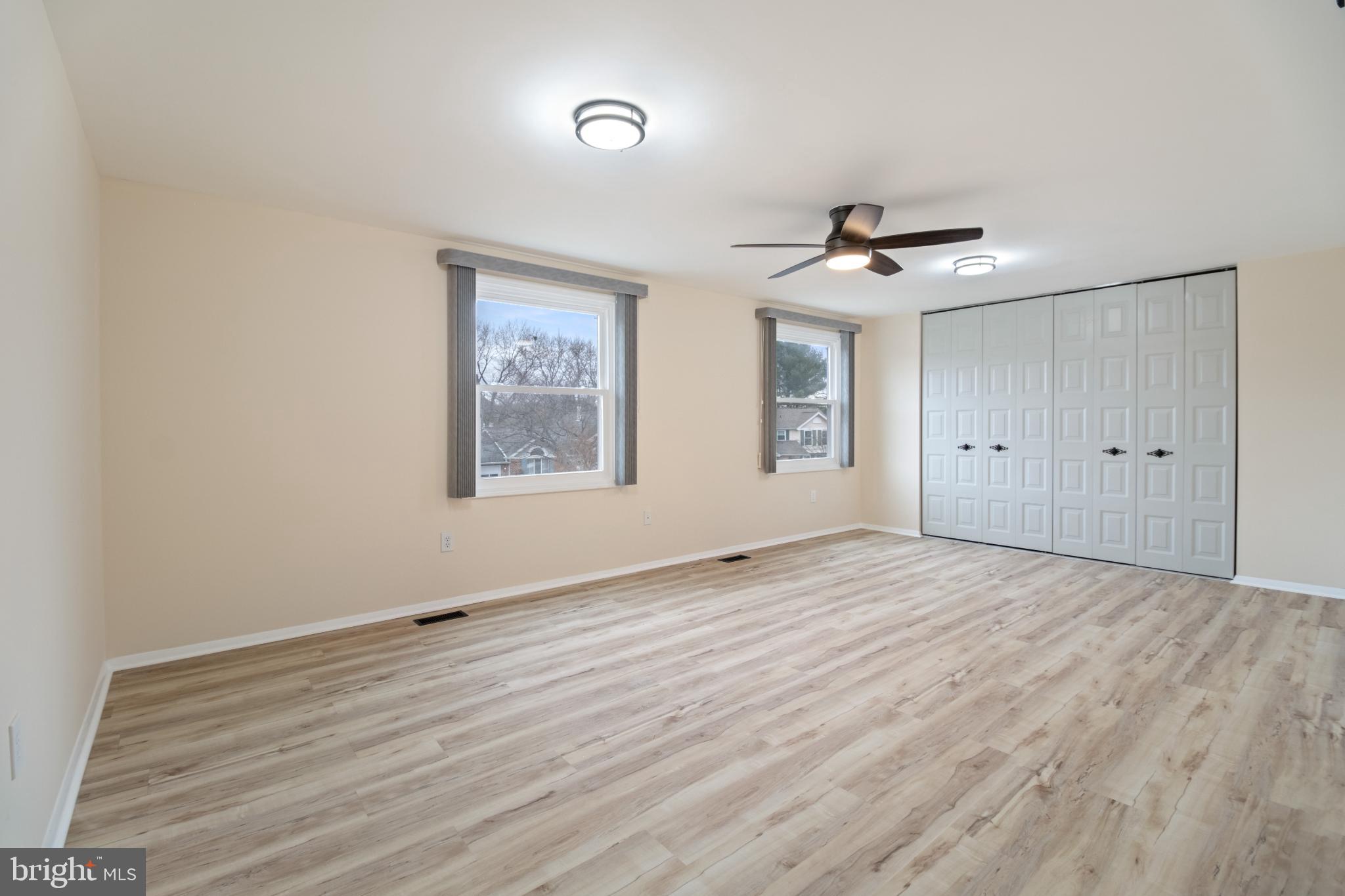 OAK SPRINGS - Residential