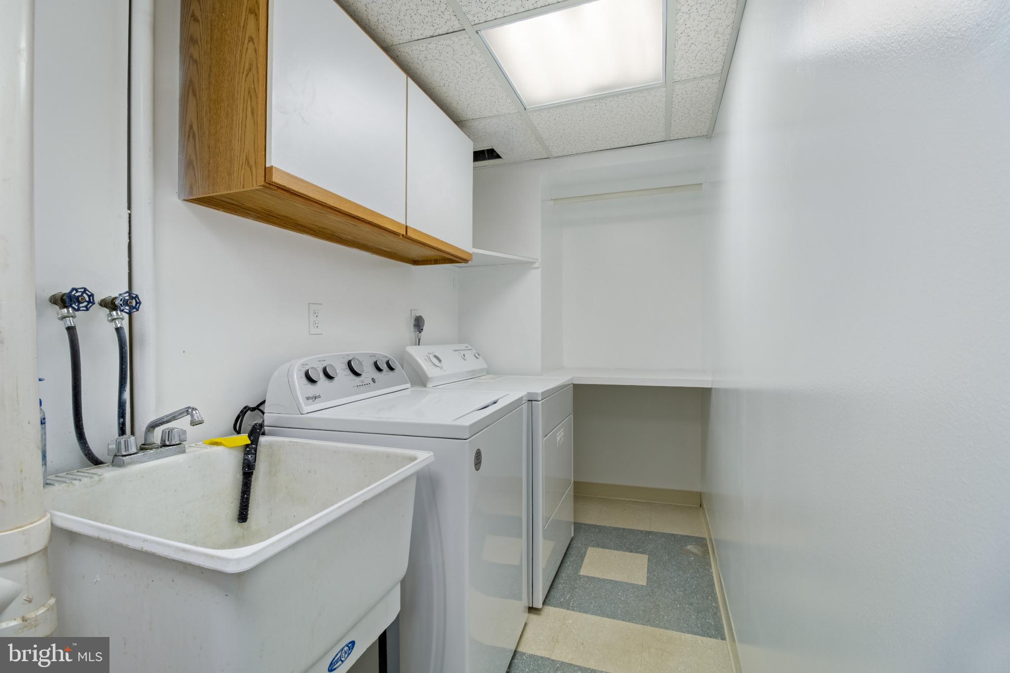 OAK SPRINGS - Residential