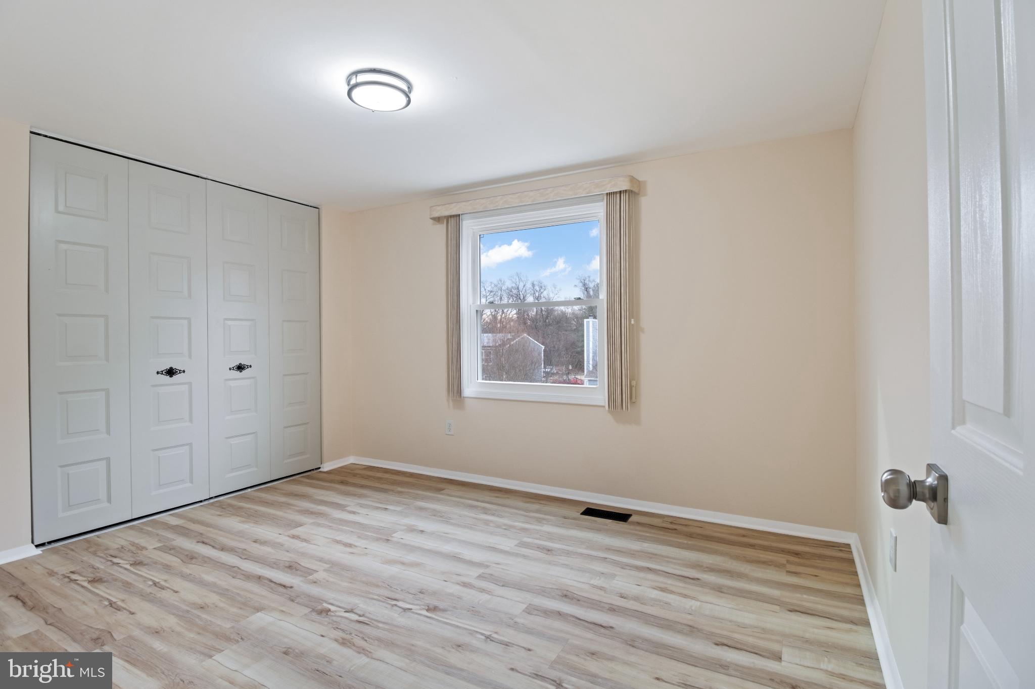 OAK SPRINGS - Residential