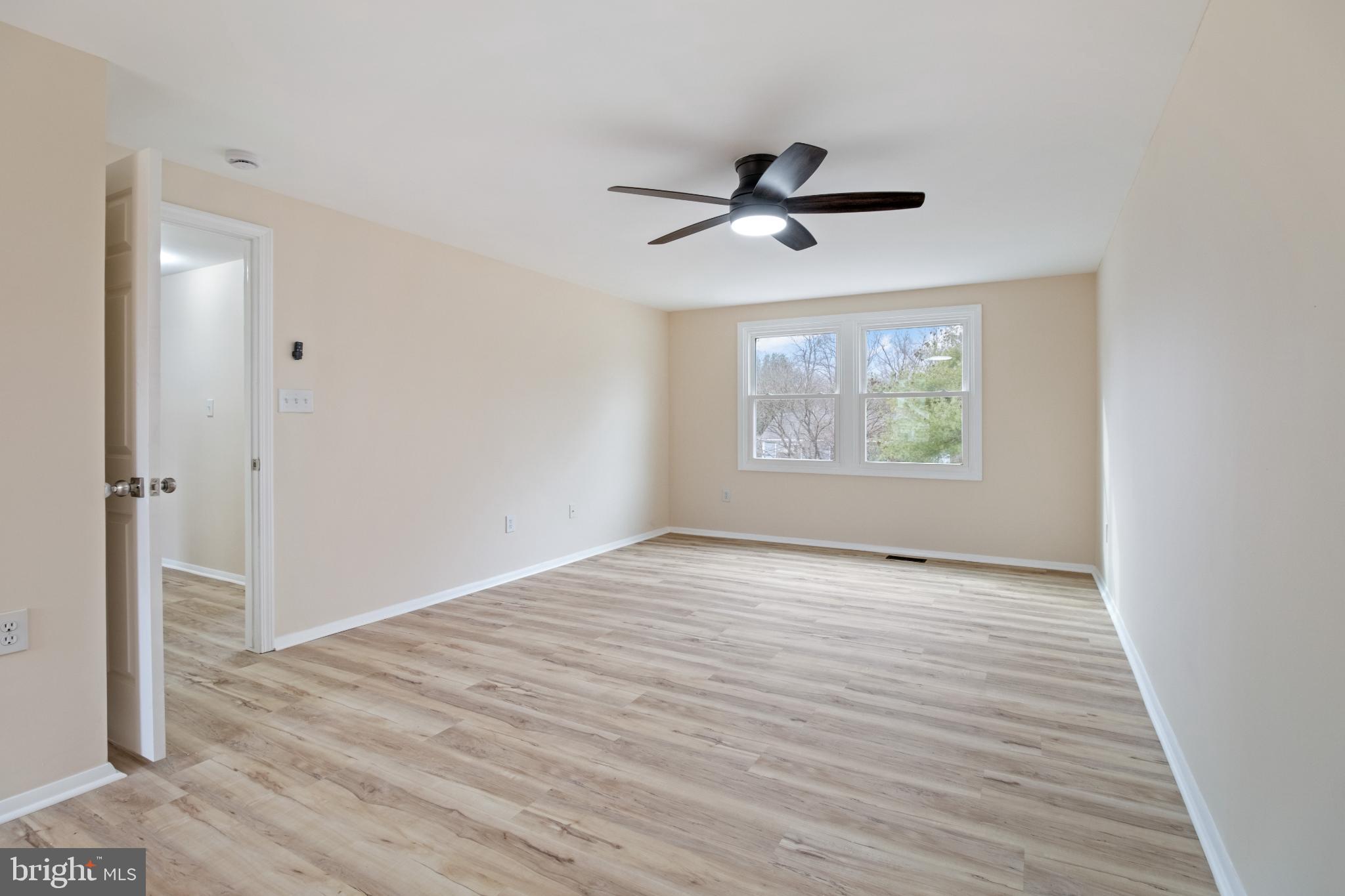 OAK SPRINGS - Residential