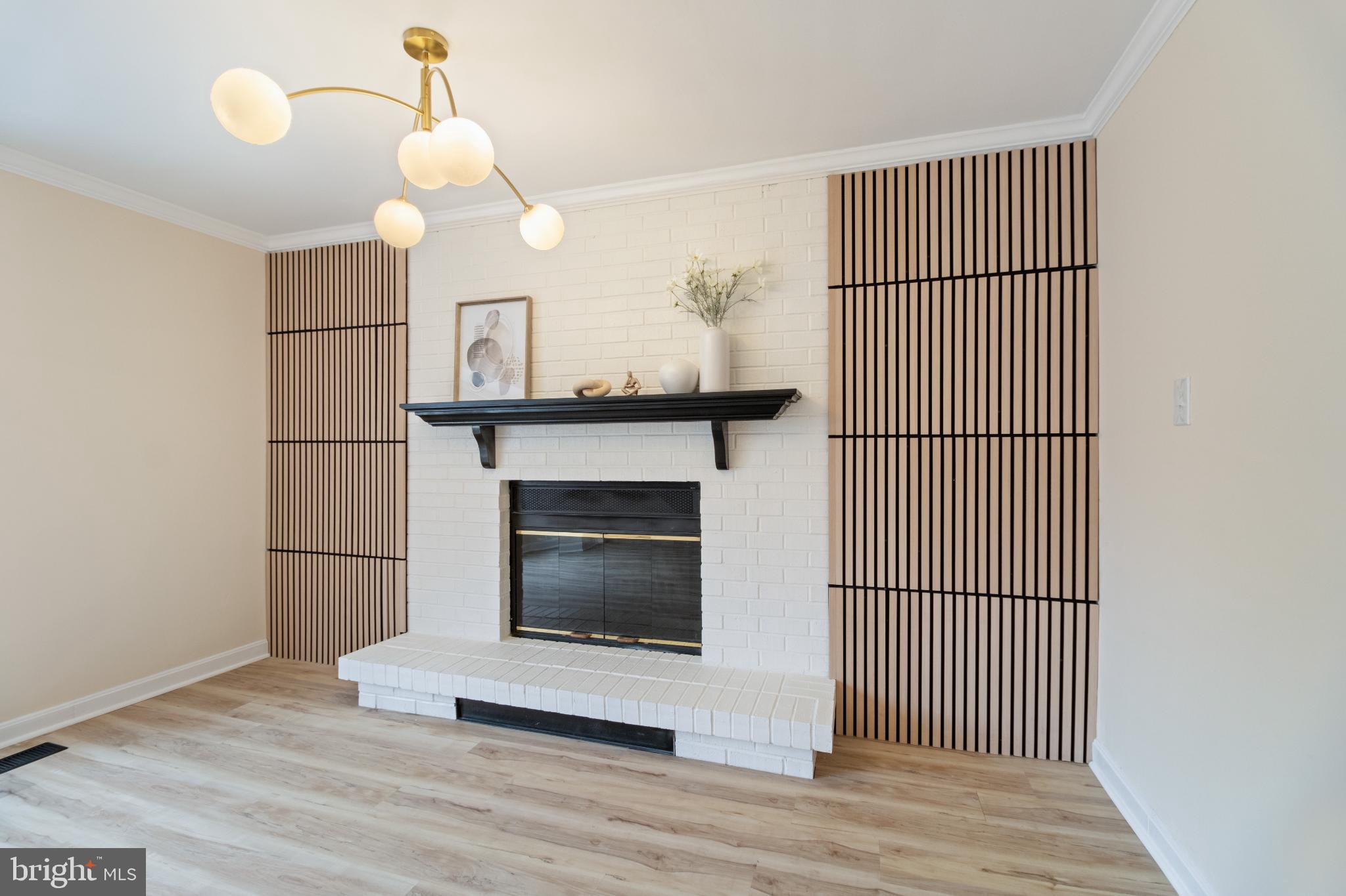 OAK SPRINGS - Residential