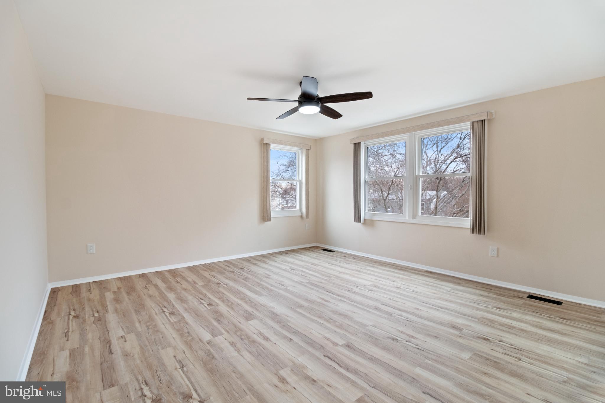 OAK SPRINGS - Residential