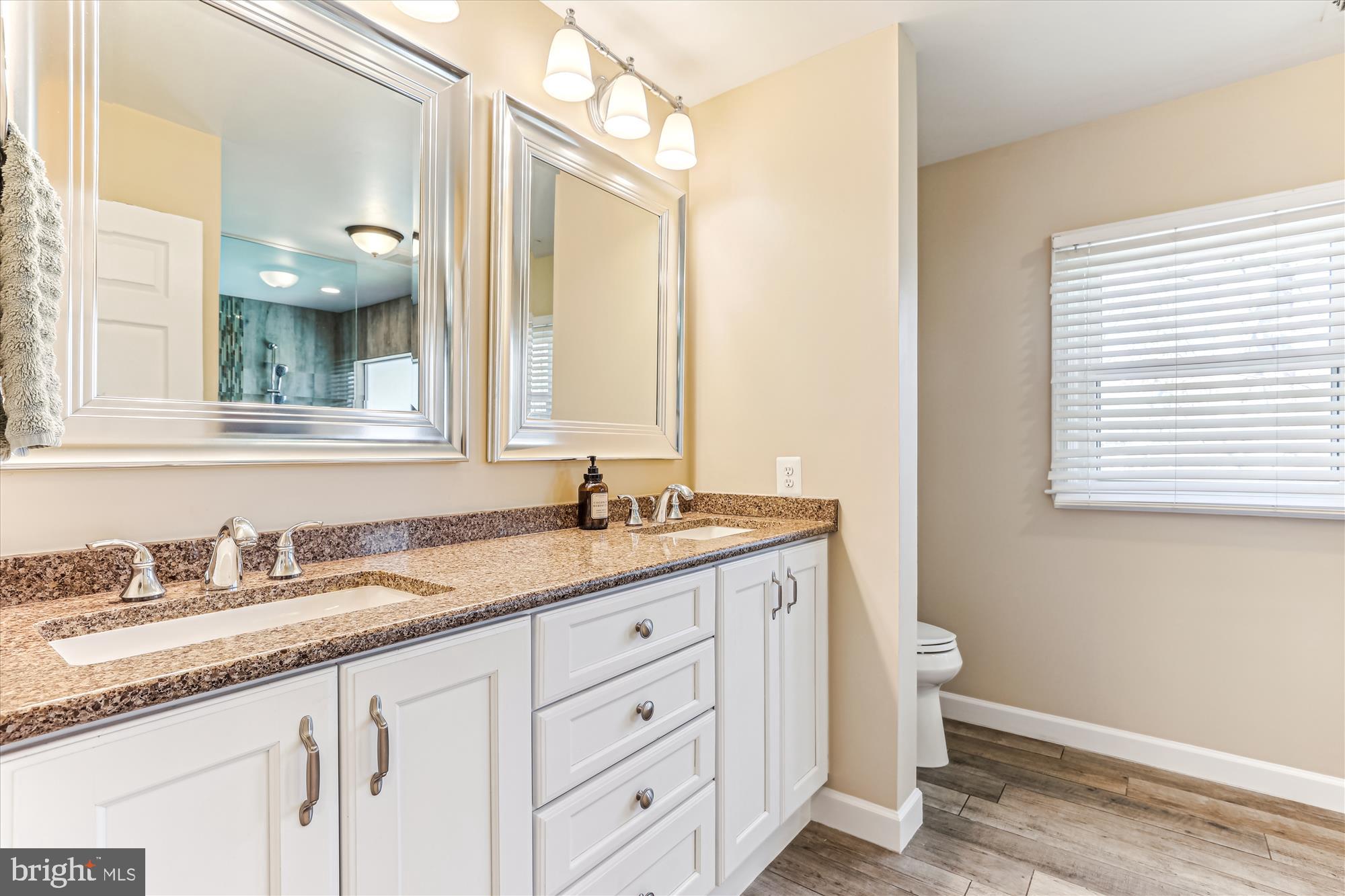 CROSSPOINTE - Residential