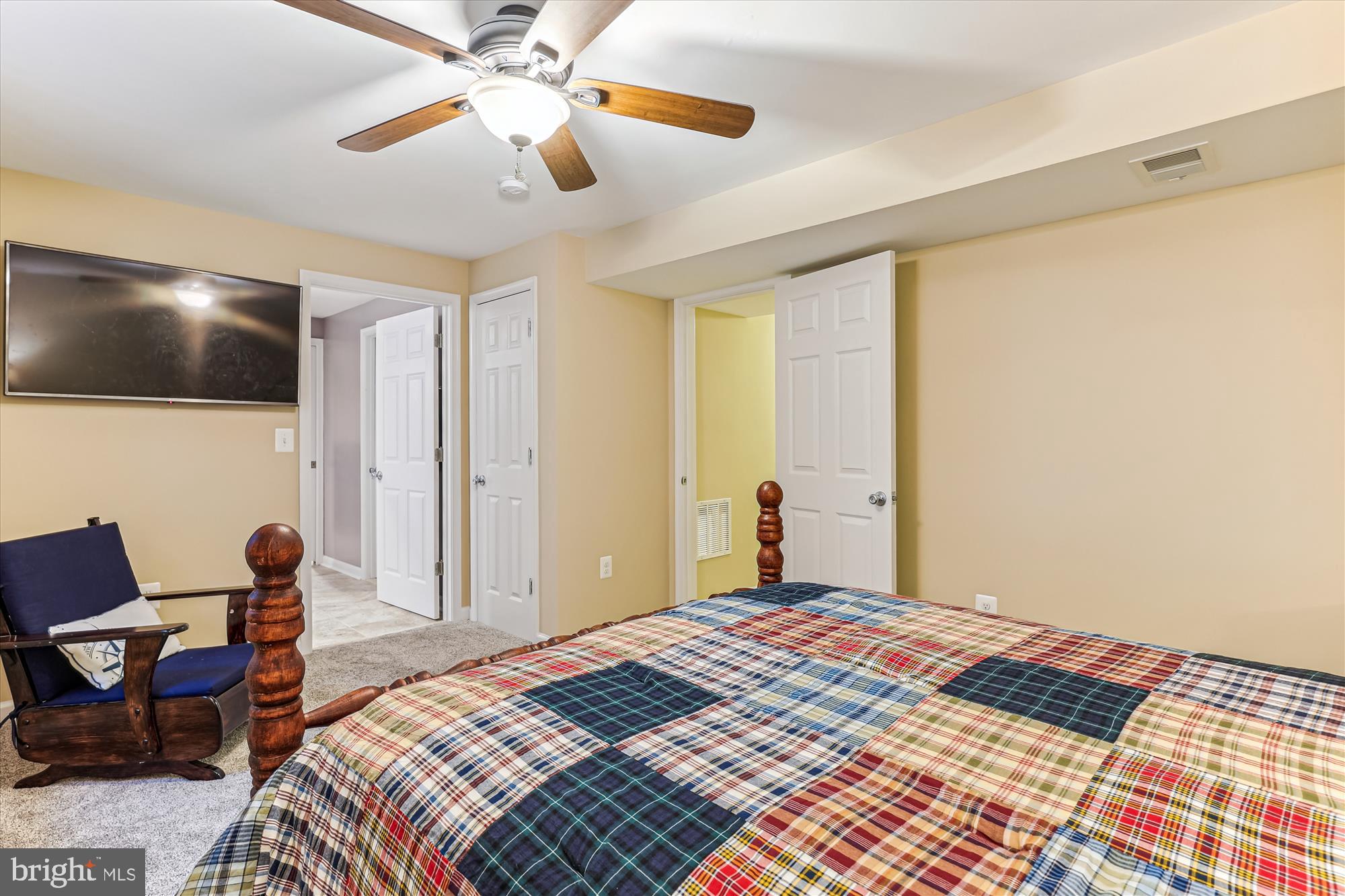 CROSSPOINTE - Residential