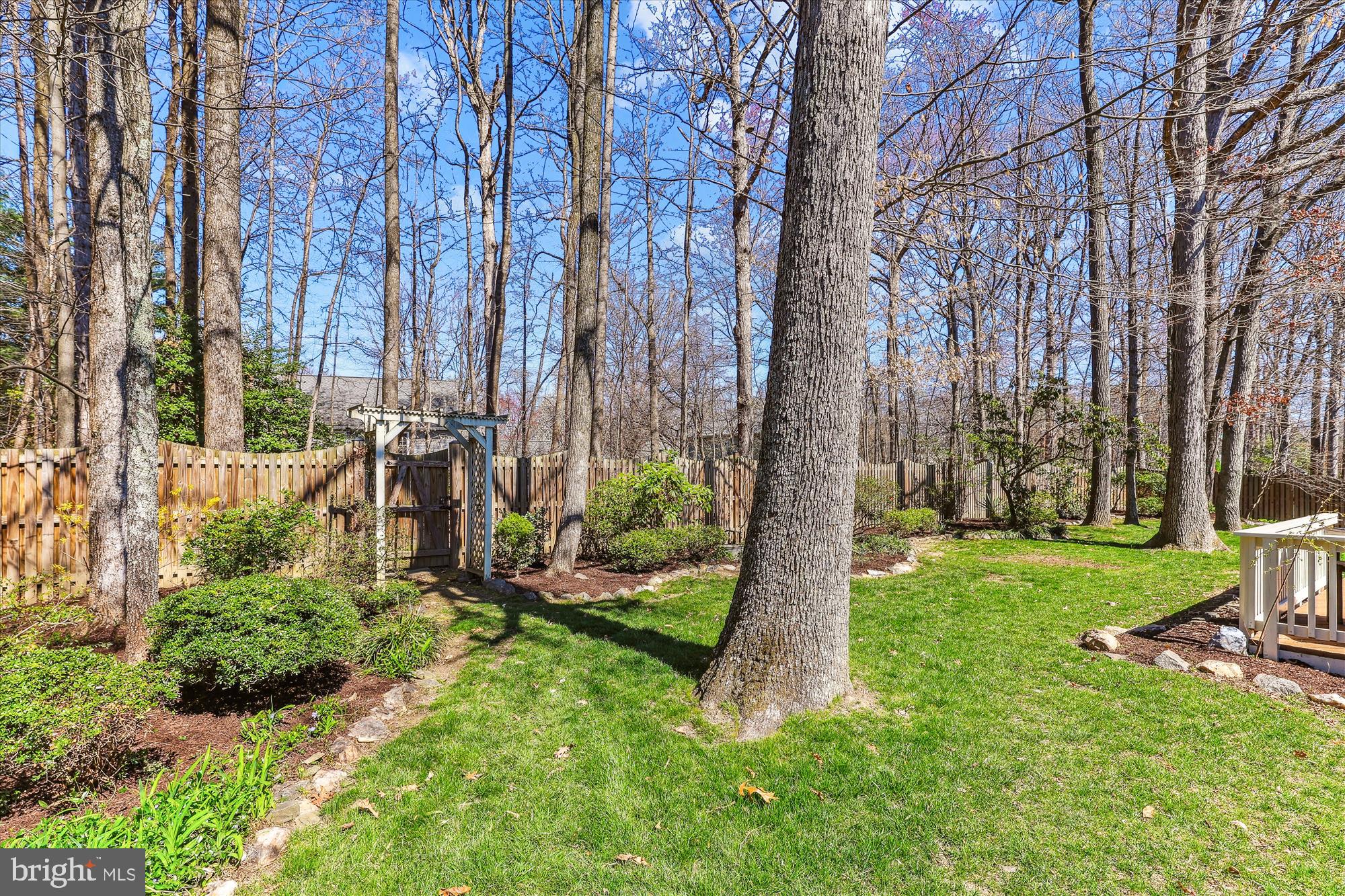 CROSSPOINTE - Residential