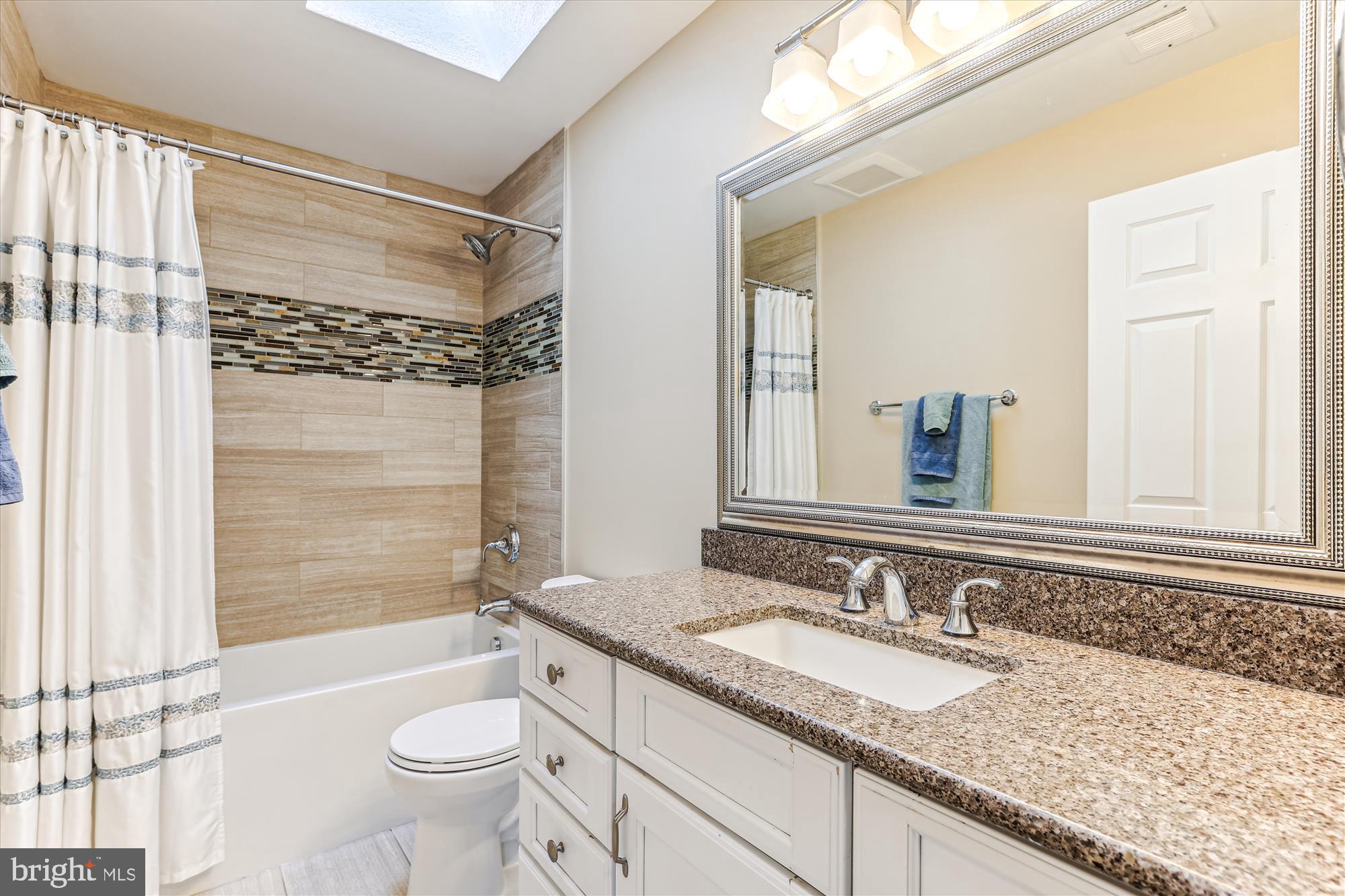 CROSSPOINTE - Residential