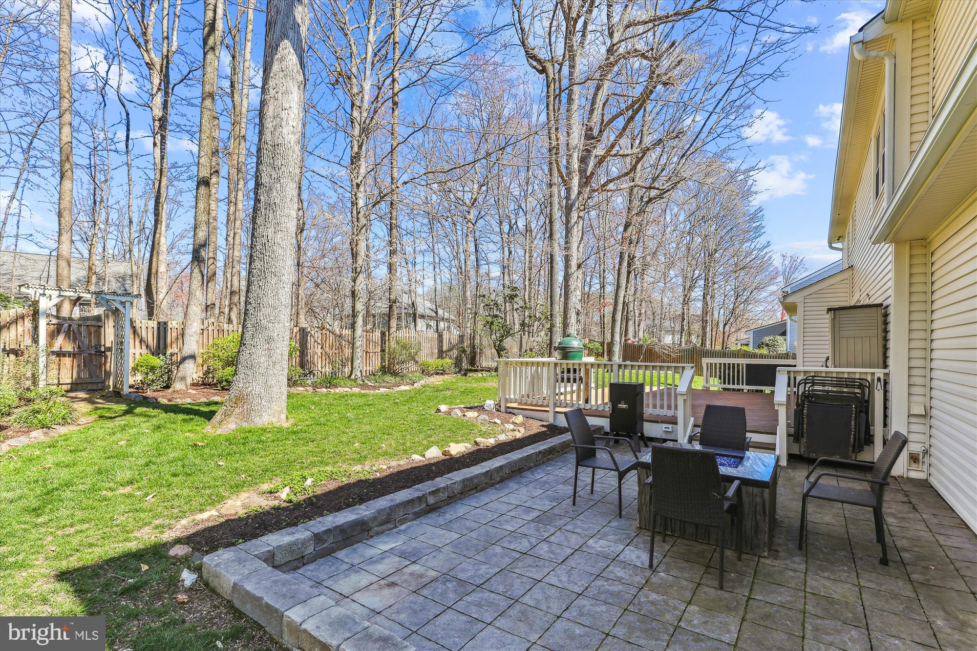 CROSSPOINTE - Residential