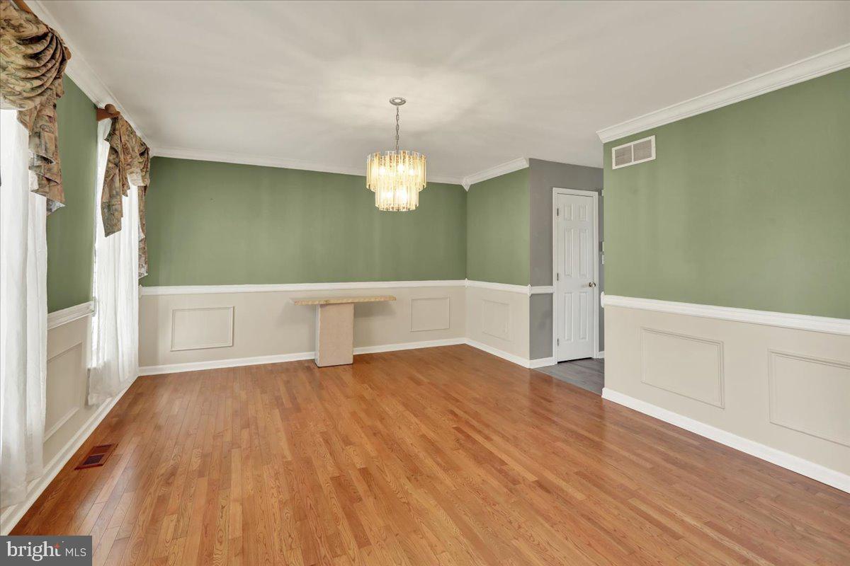 105 KENSINGTON BOULEVARD