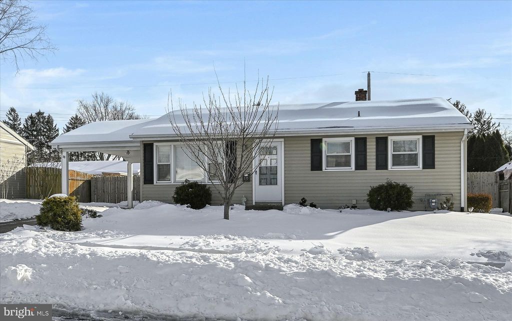 Photo of 16 Berkley Drive, MIDDLETOWN, PA 17057 (MLS # PADA2056322)