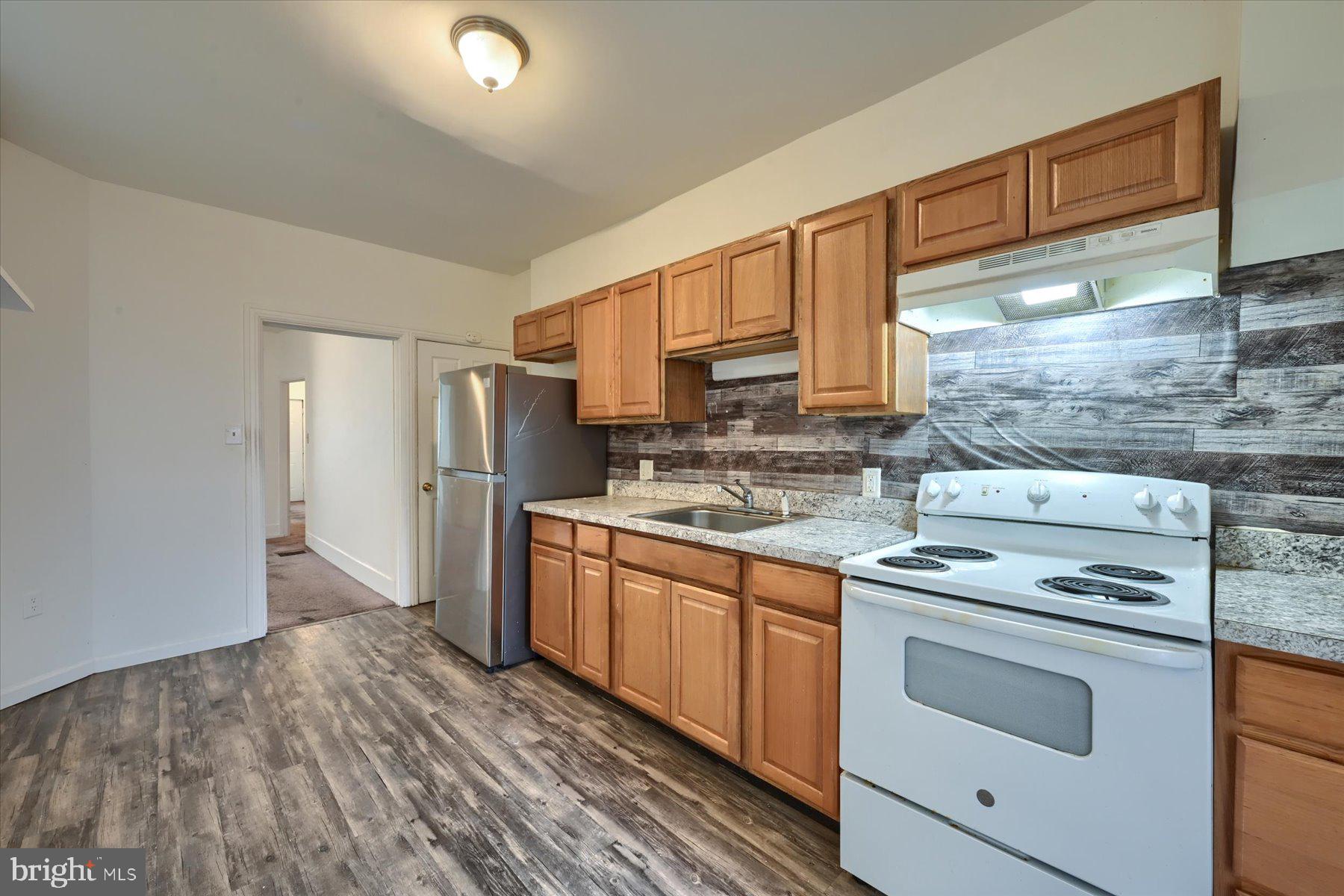 SUMMIT TERRACE - Residential