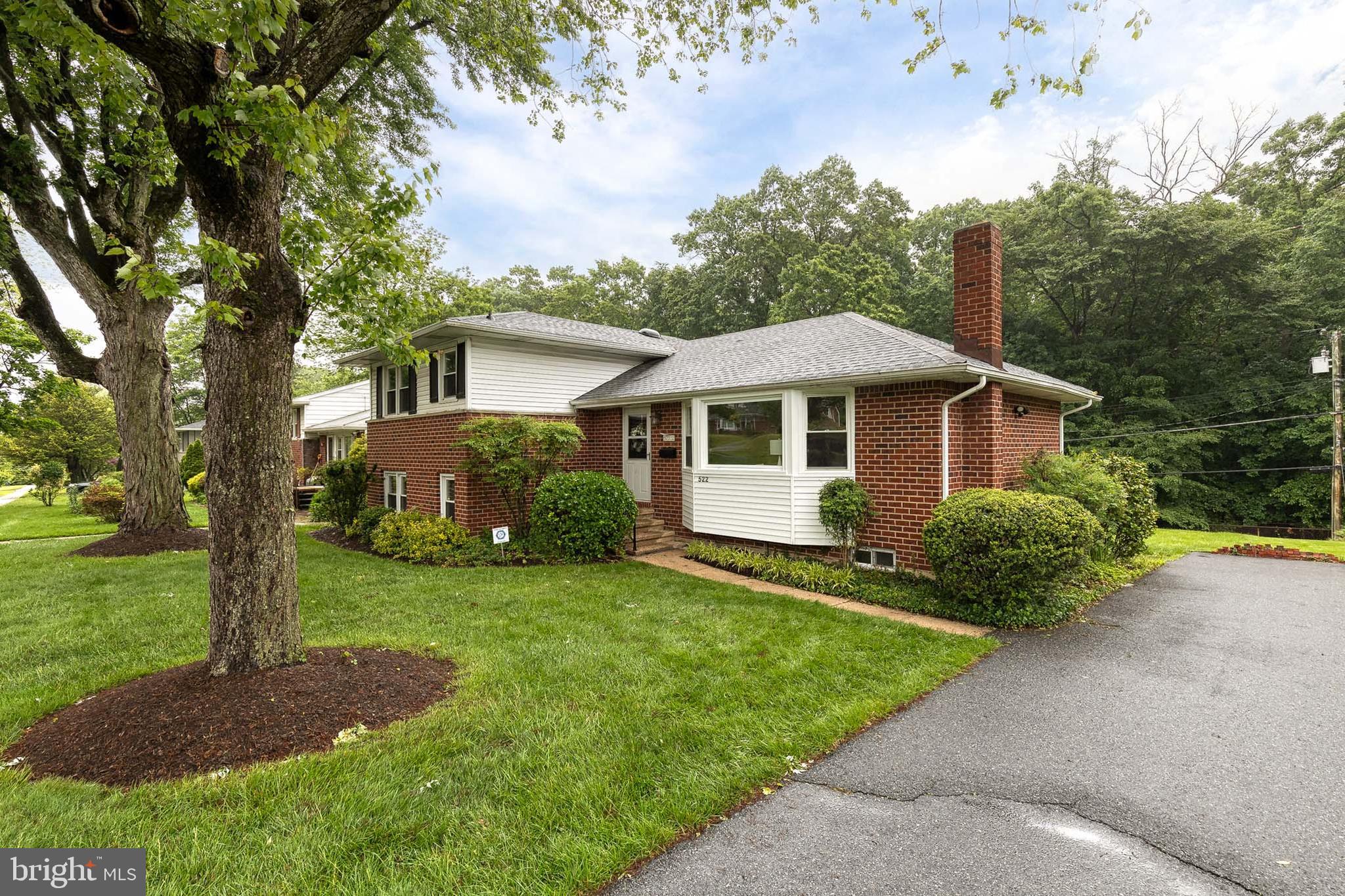 522 GOUCHER BOULEVARD