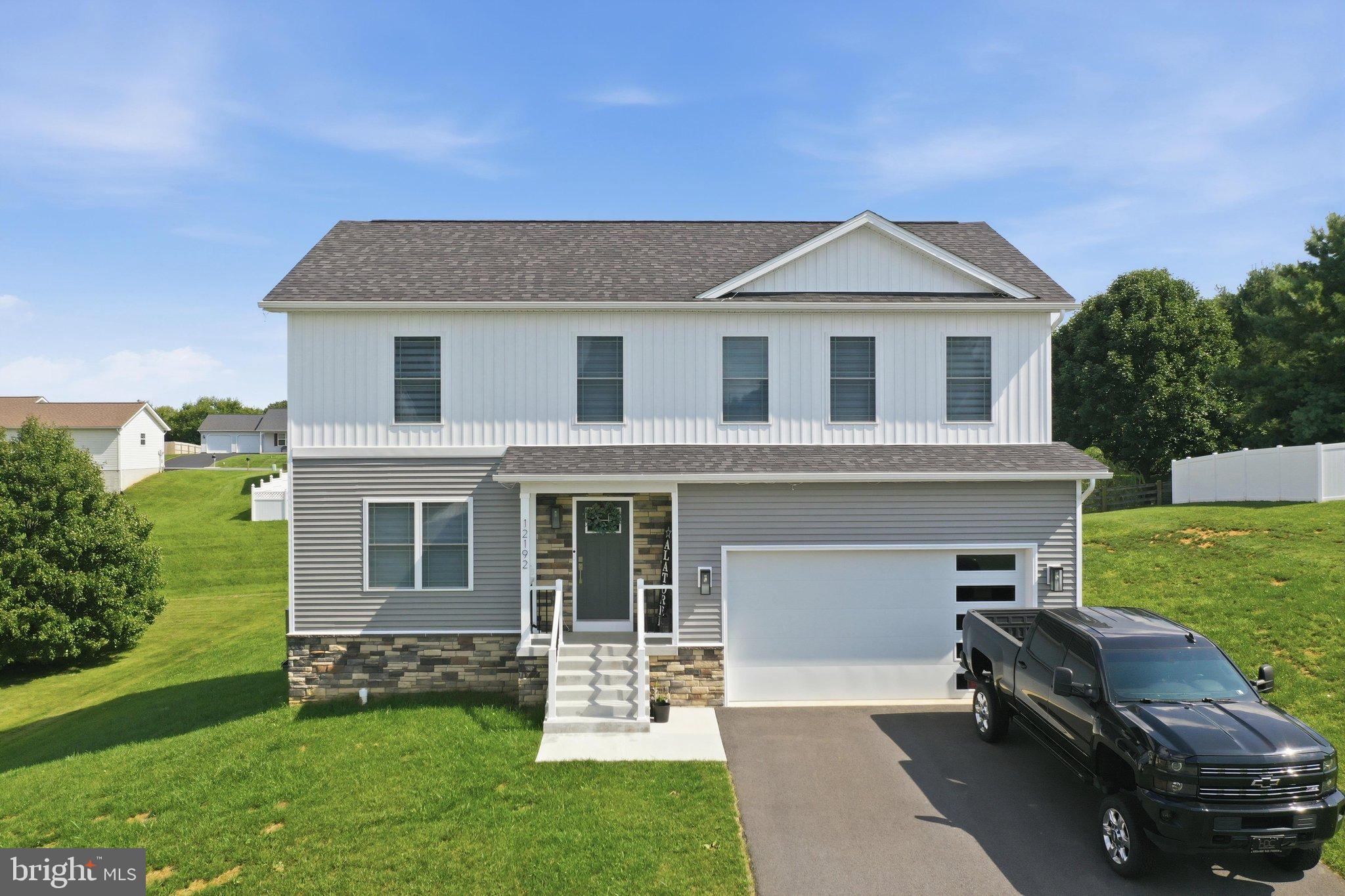 12192 REDHAWK DR