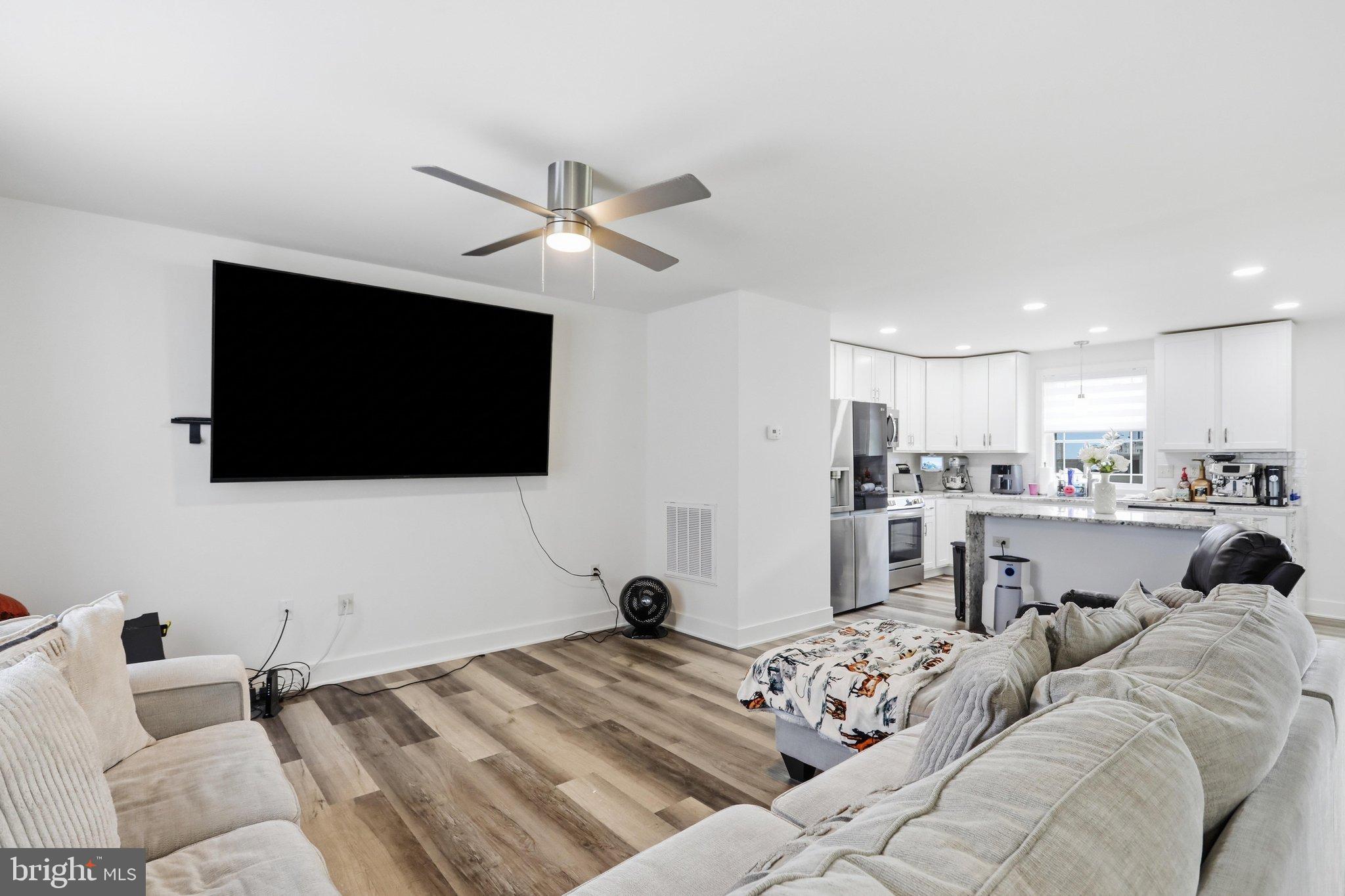 12192 REDHAWK DR