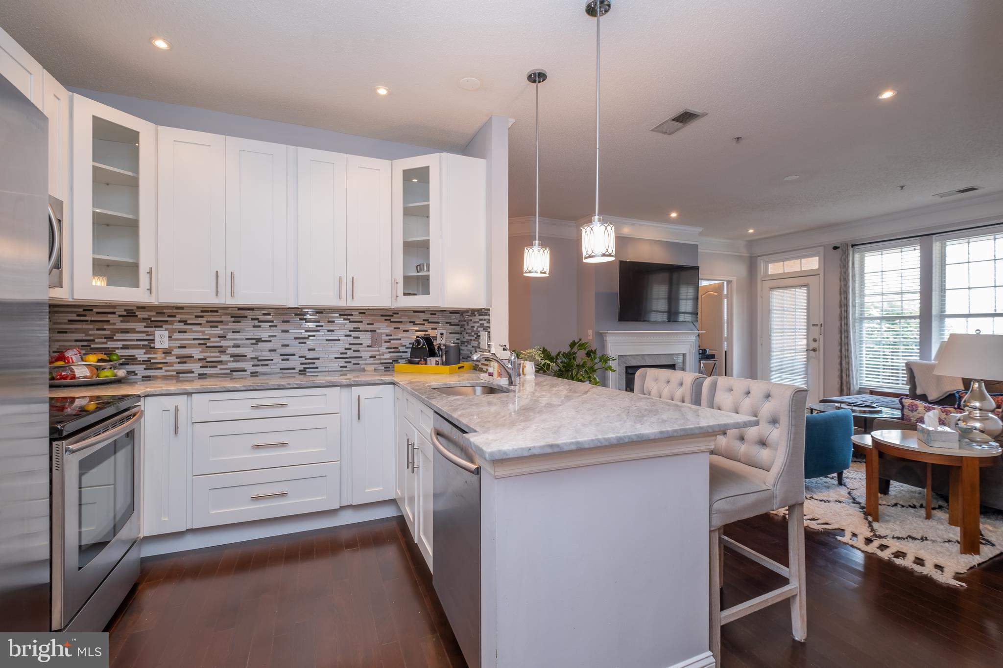 MADISON PARK AT WEST MARKET - Residential Lease